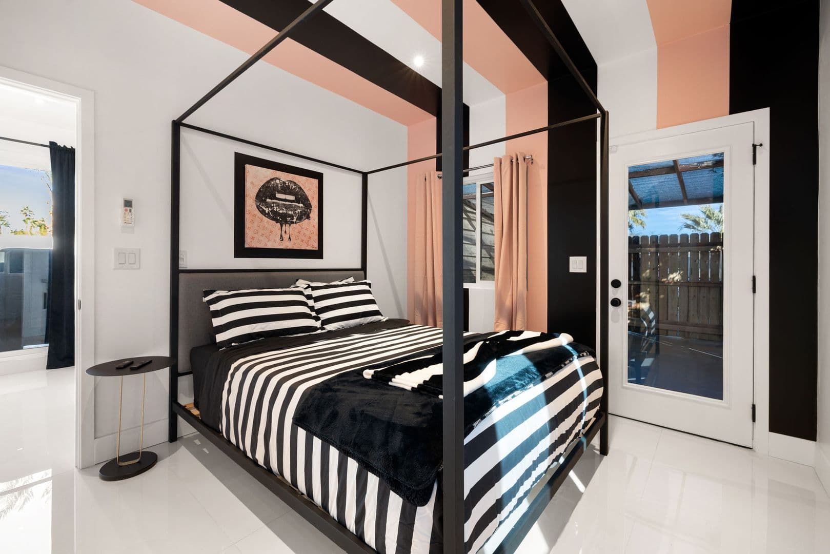 Palm Springs House: 2325 N Girasol Ave