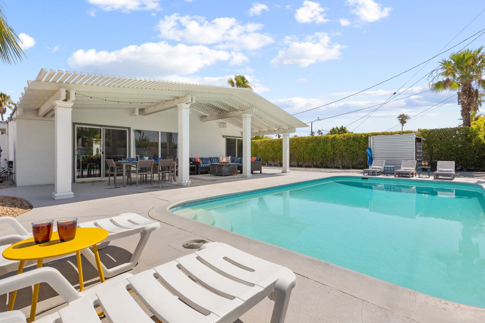Palm Springs House: 915 E Racquet Club Rd