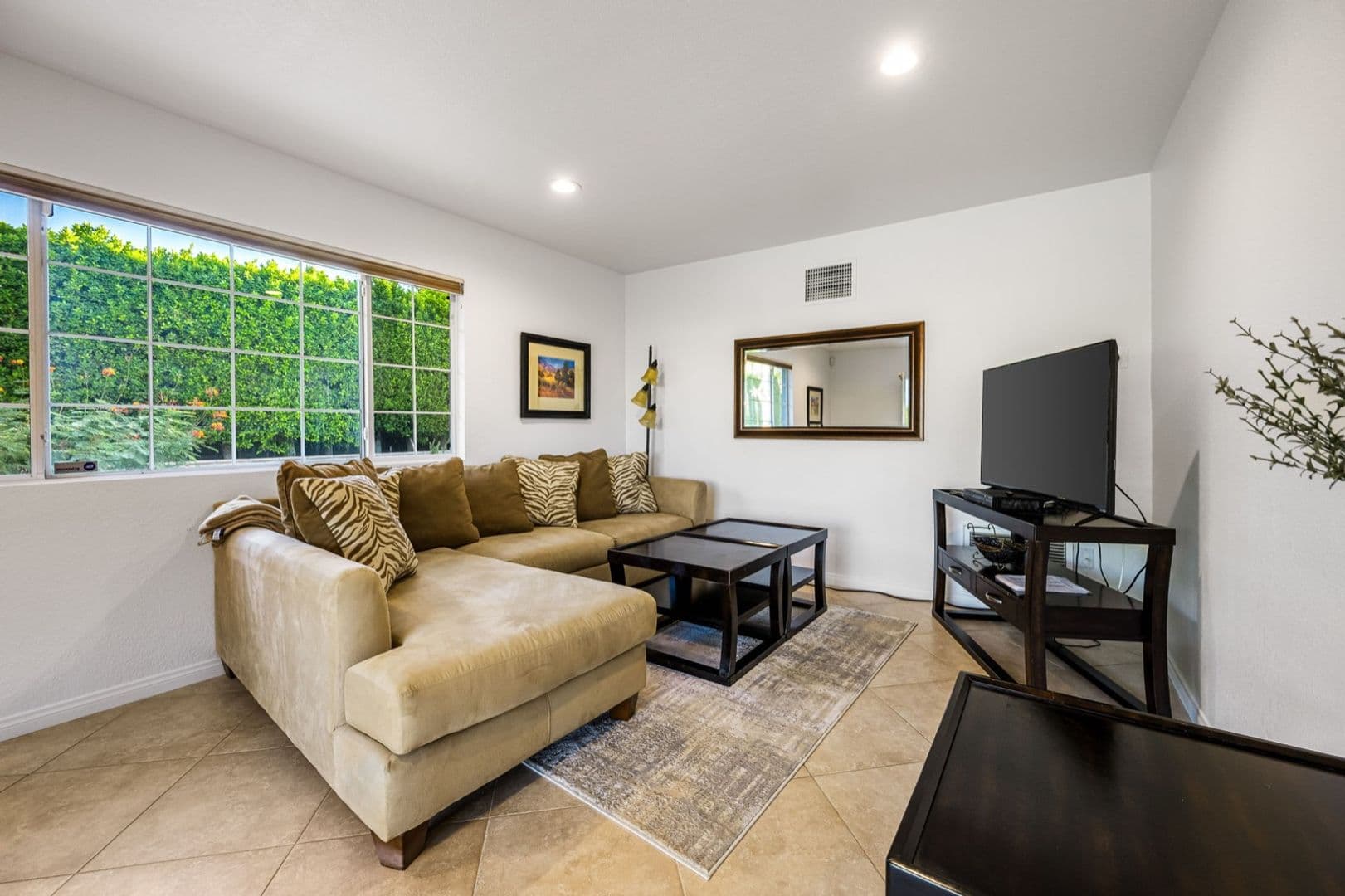 Palm Desert House: 73255 Grapevine Street