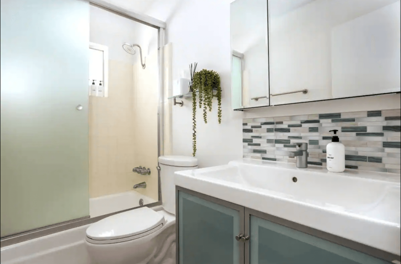 Palm Springs House: 547 N Sunrise Way