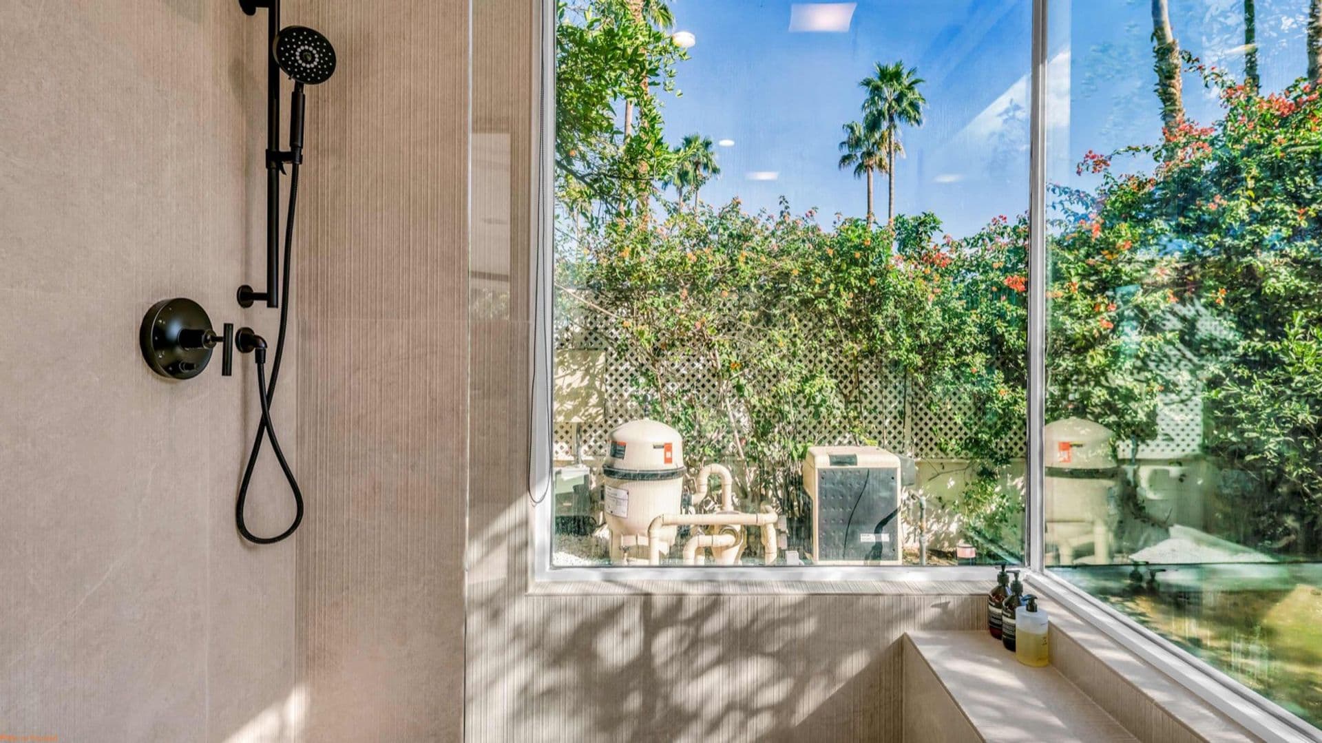 Palm Springs House: 875 Tamarisk Rd
