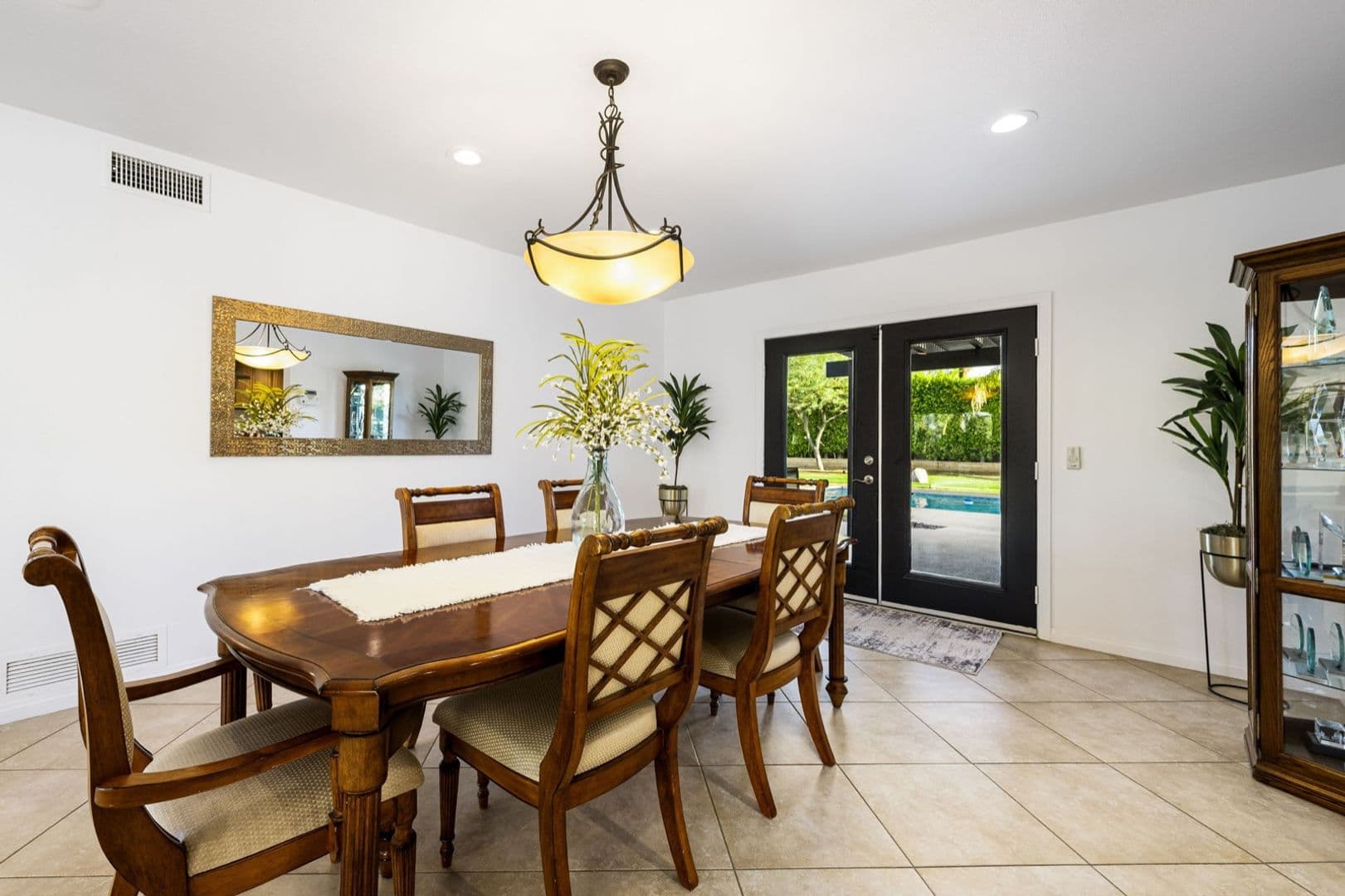 Palm Desert House: 73255 Grapevine Street