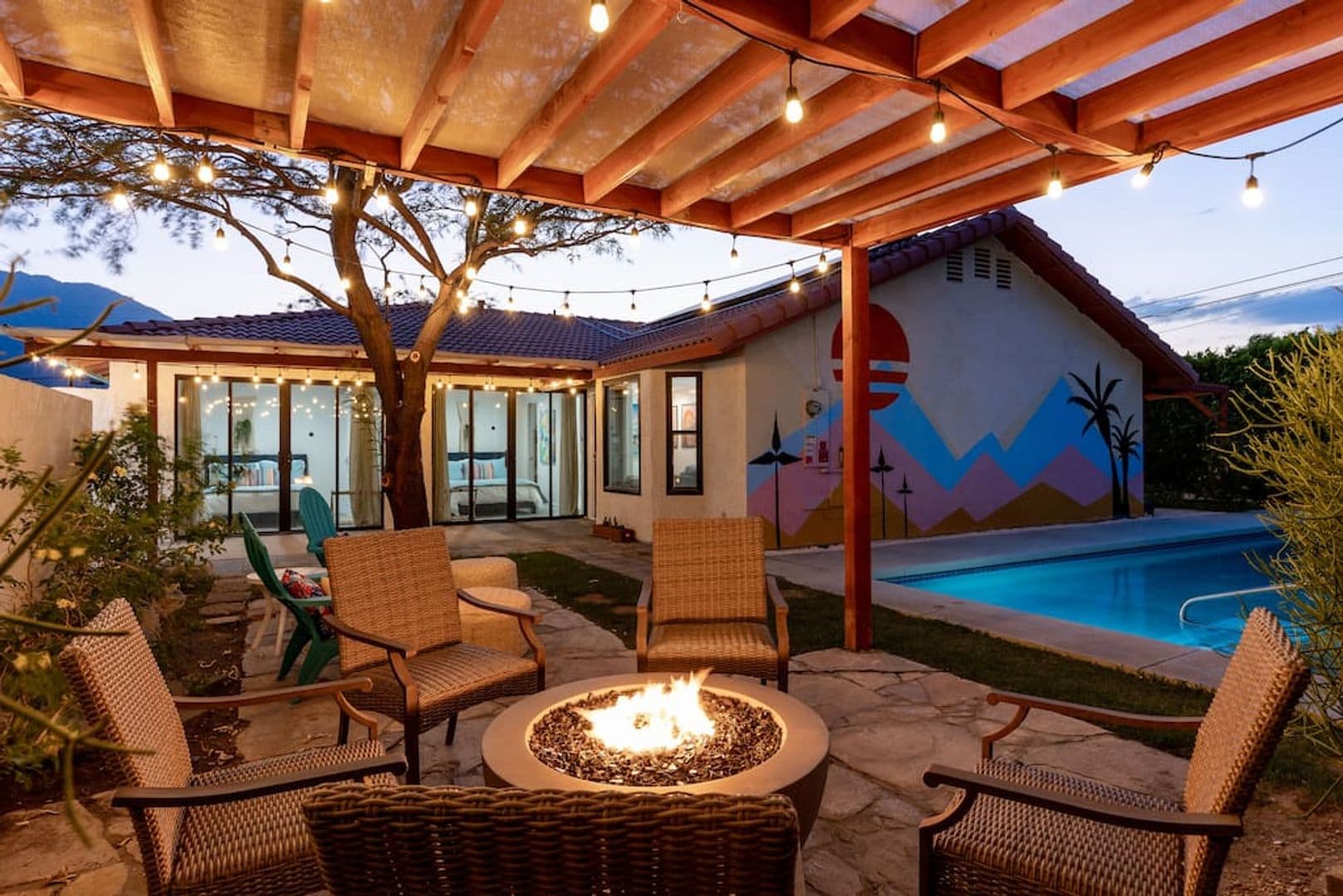 Palm Springs House: 2184 E Powell Rd
