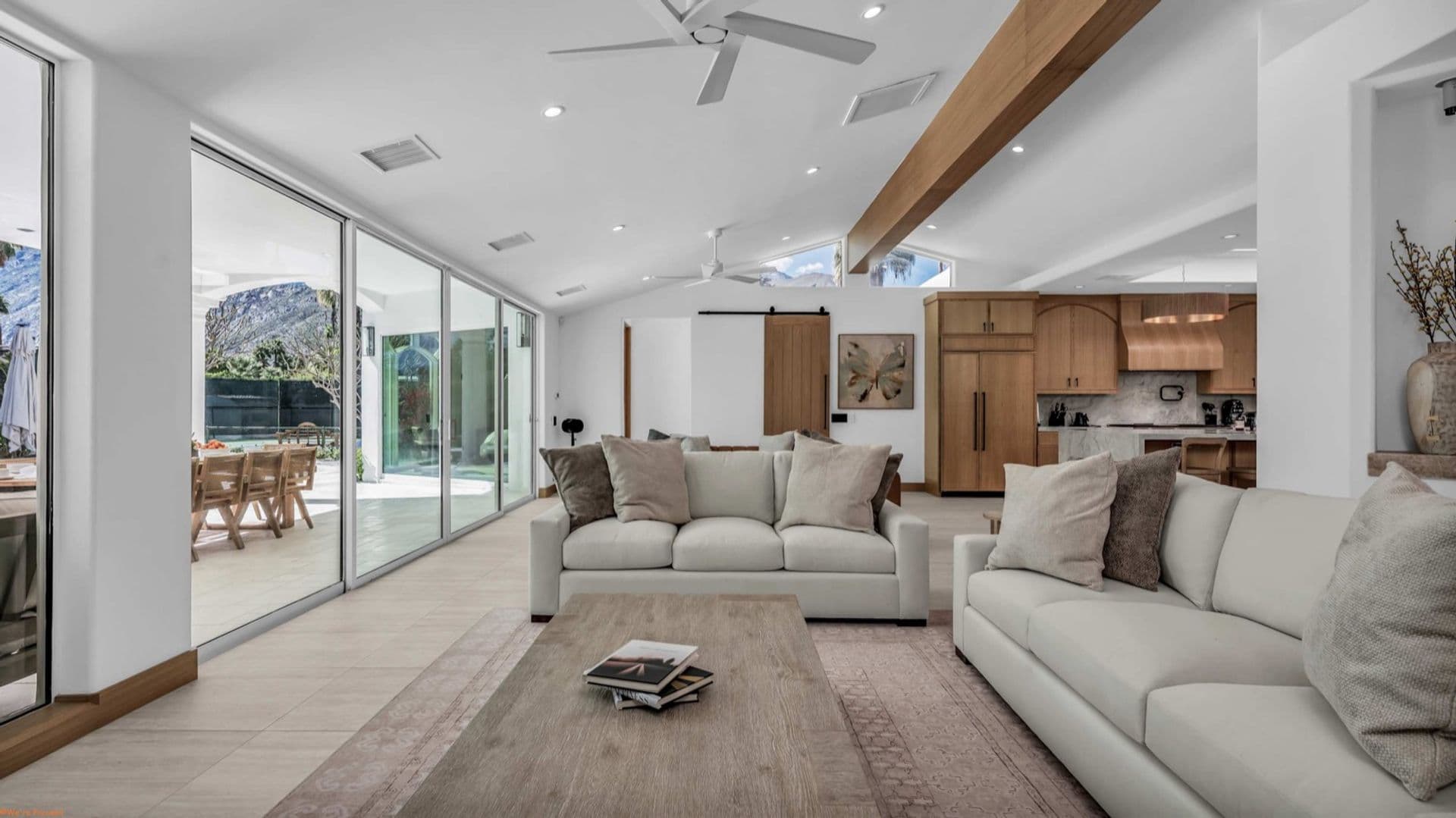 Palm Springs House: 875 Tamarisk Rd
