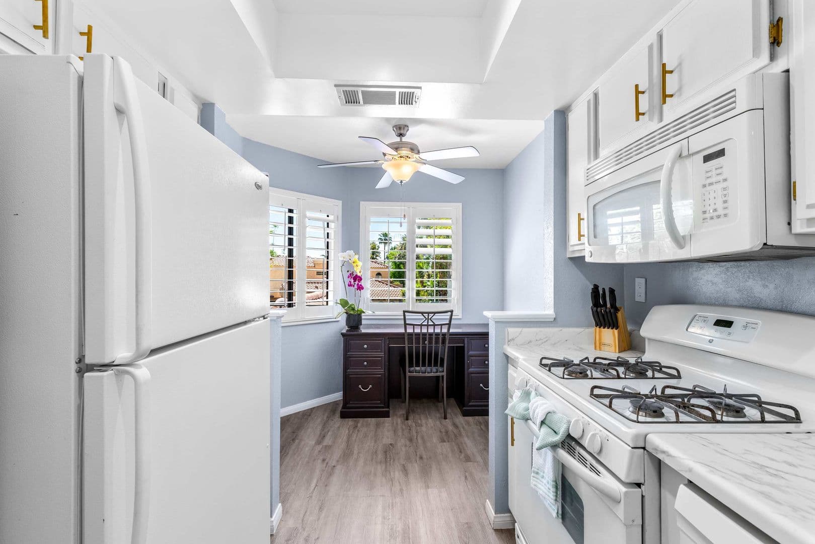 Palm Springs House: 2345 S Cherokee Way