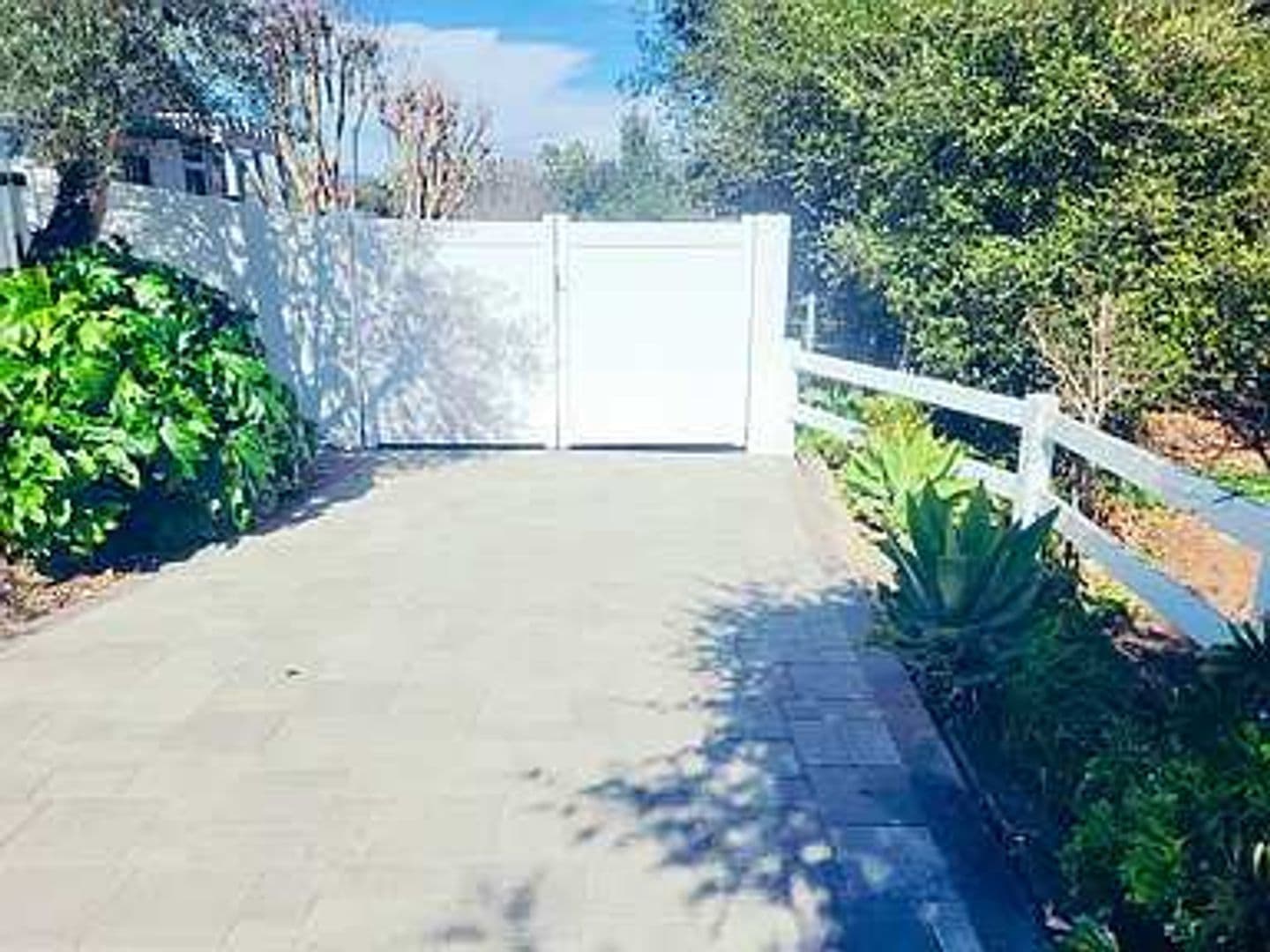 Fallbrook House: 1412 El Nido Dr