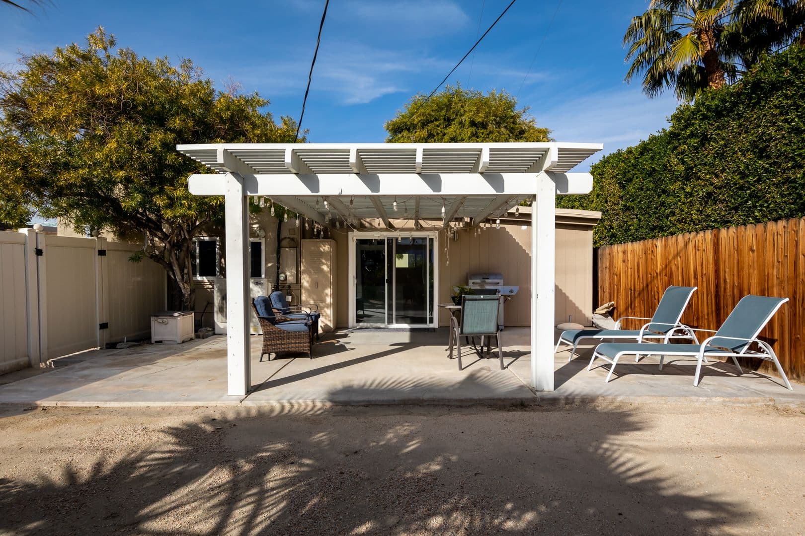 Palm Springs House: 477 East Via Colusa