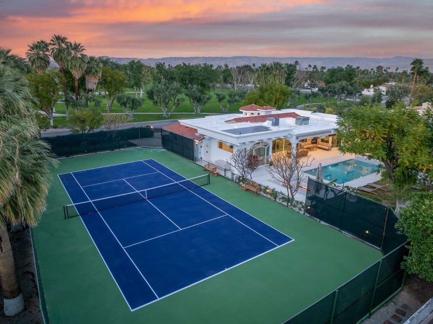 Palm Springs House: 875 Tamarisk Rd