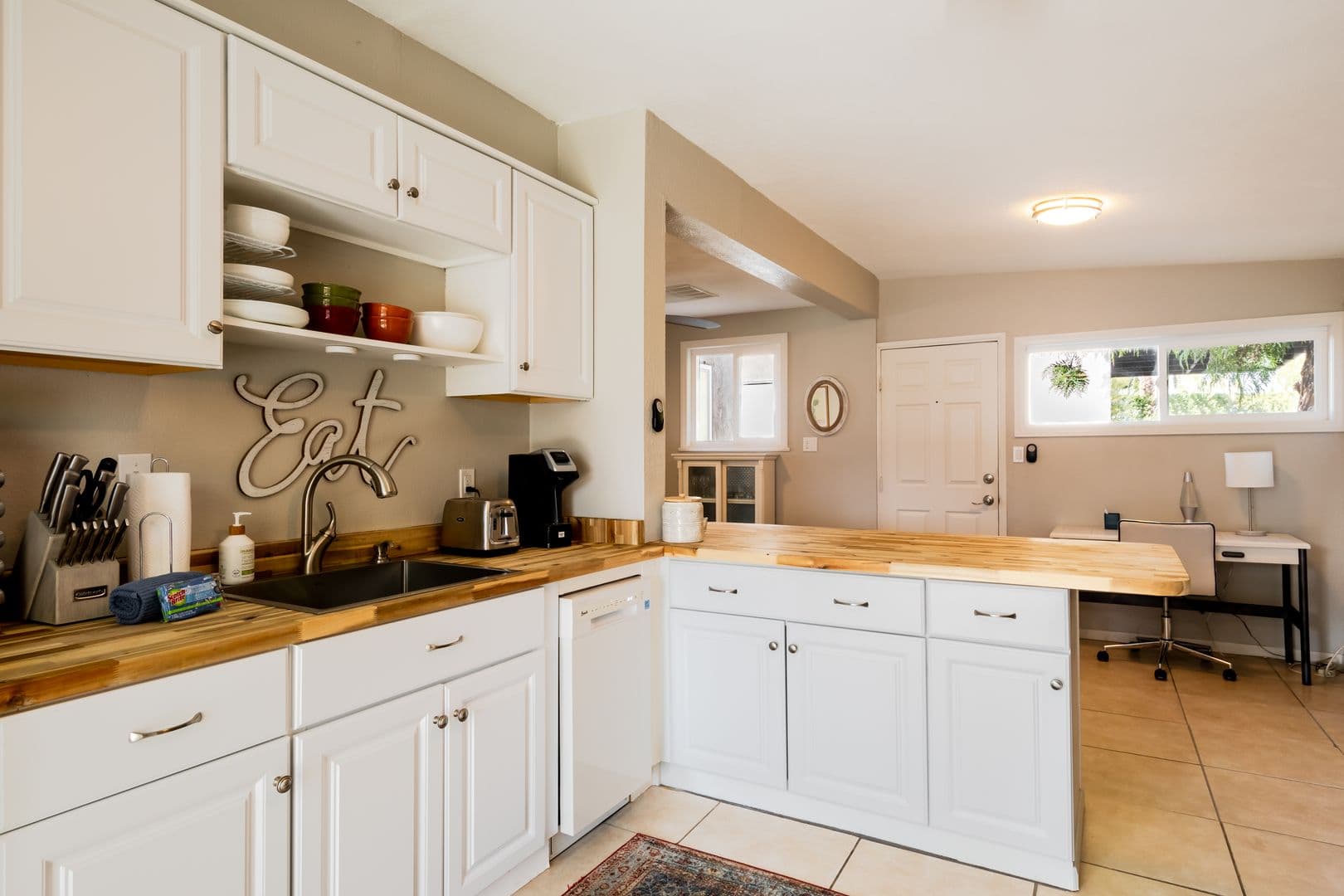 Palm Springs House: 477 East Via Colusa
