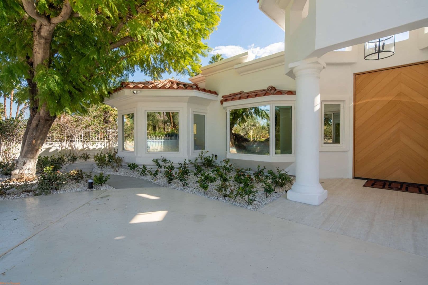 Palm Springs House: 875 Tamarisk Rd