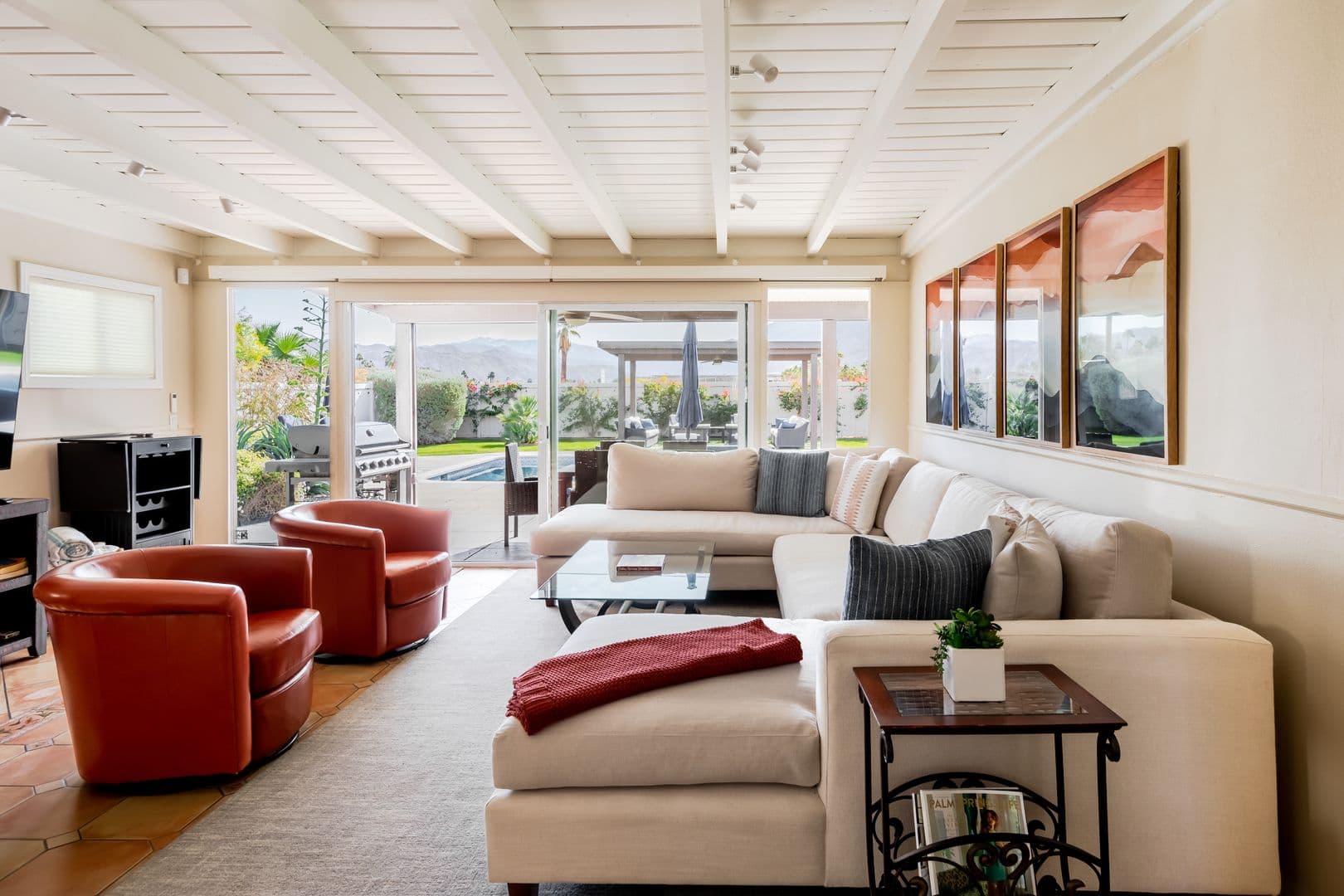 Palm Springs House: 477 East Via Colusa