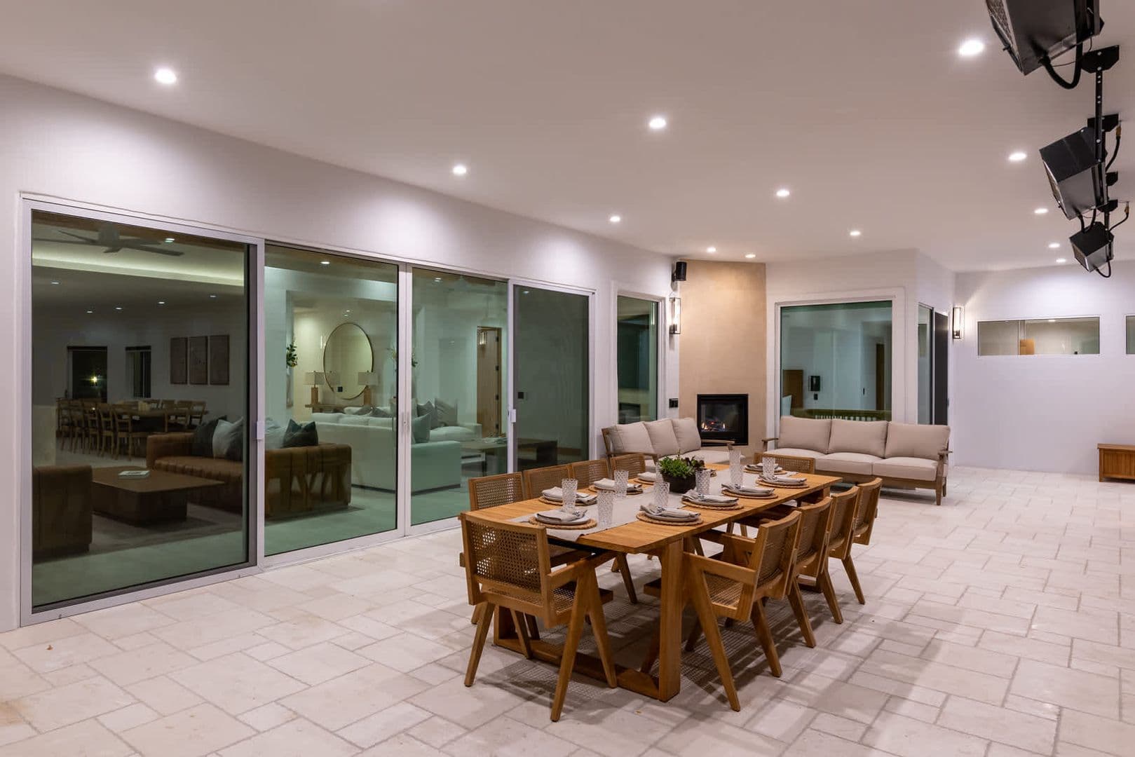 Palm Springs House: 875 Tamarisk Rd