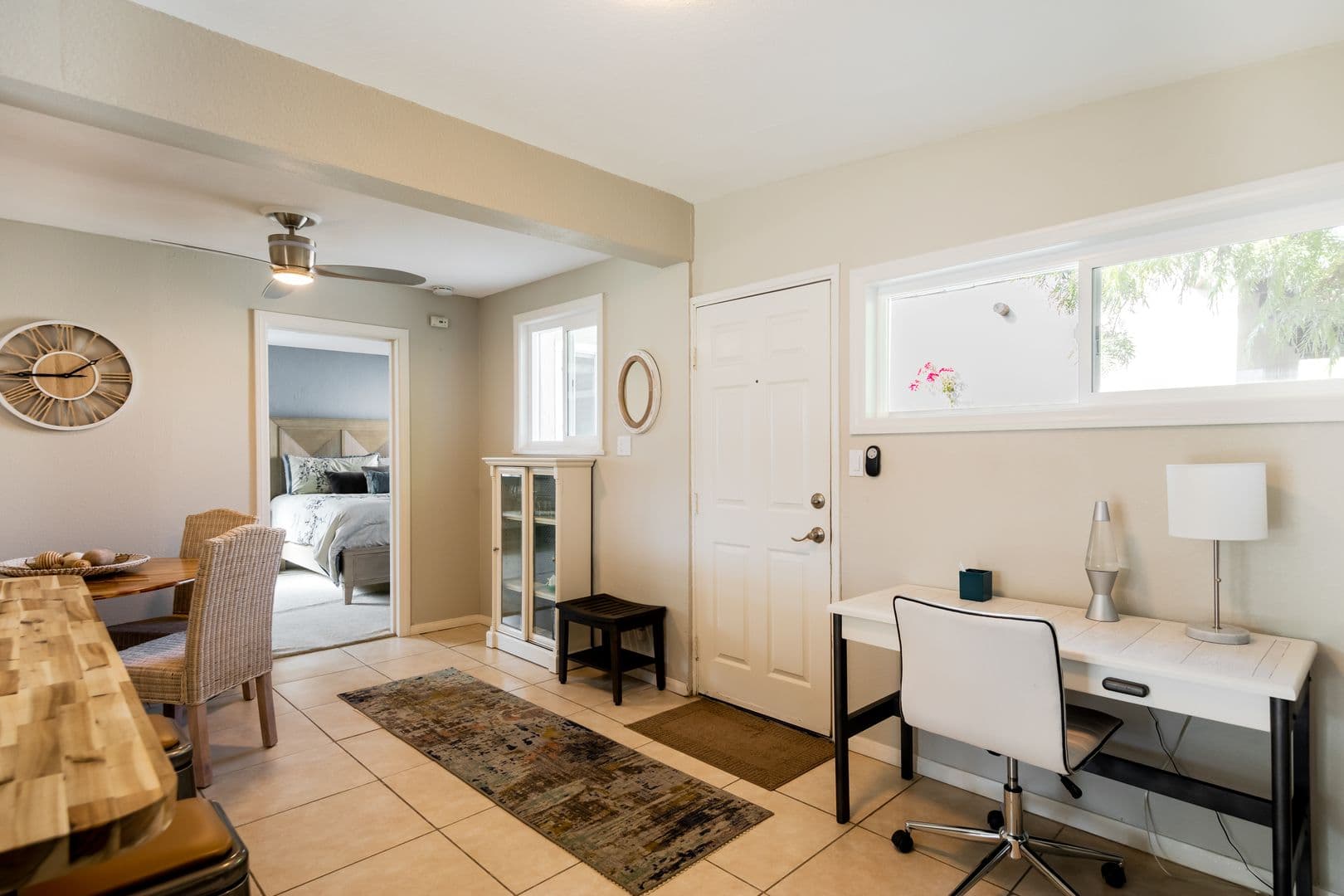 Palm Springs House: 477 East Via Colusa