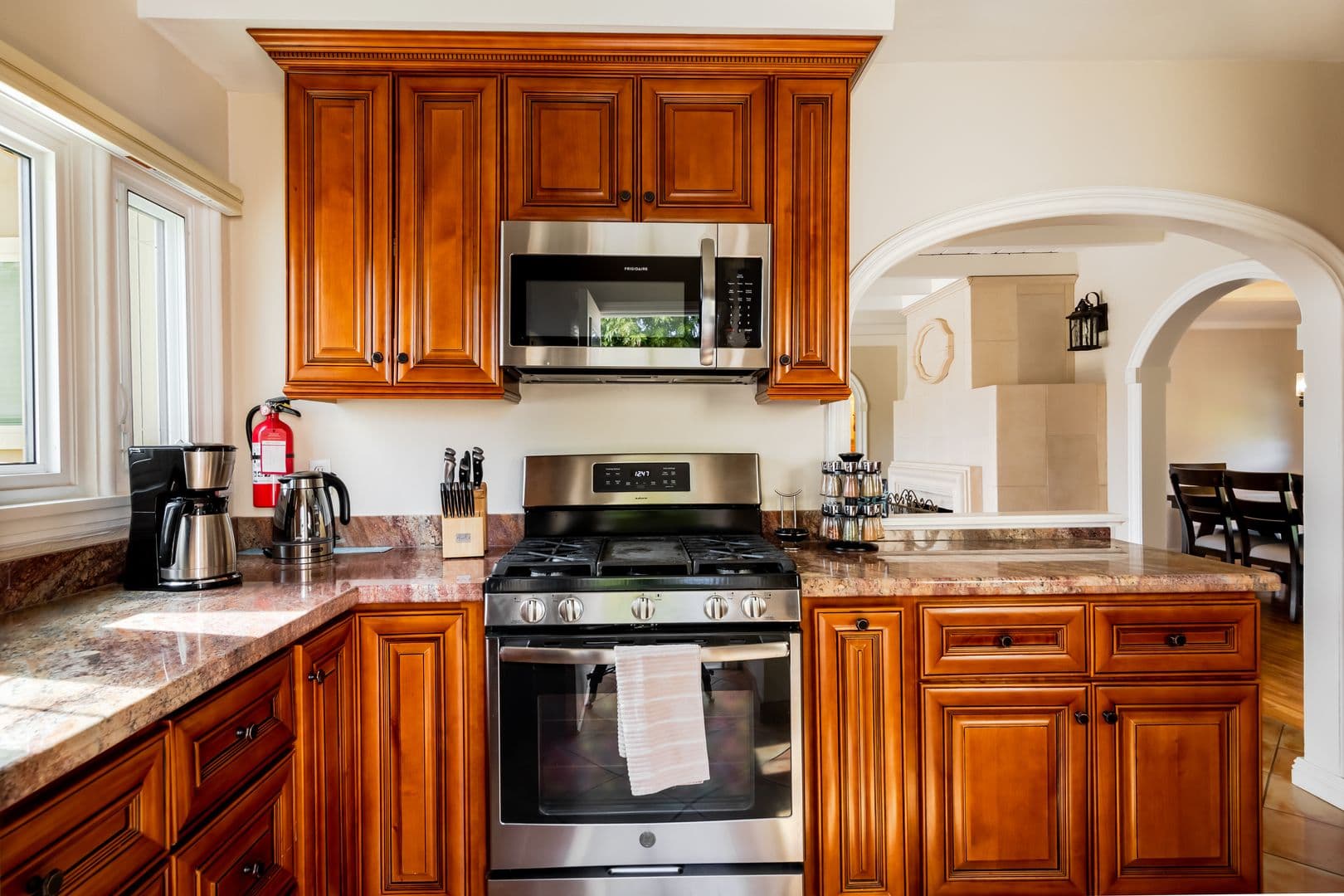 Palm Springs House: 477 East Via Colusa