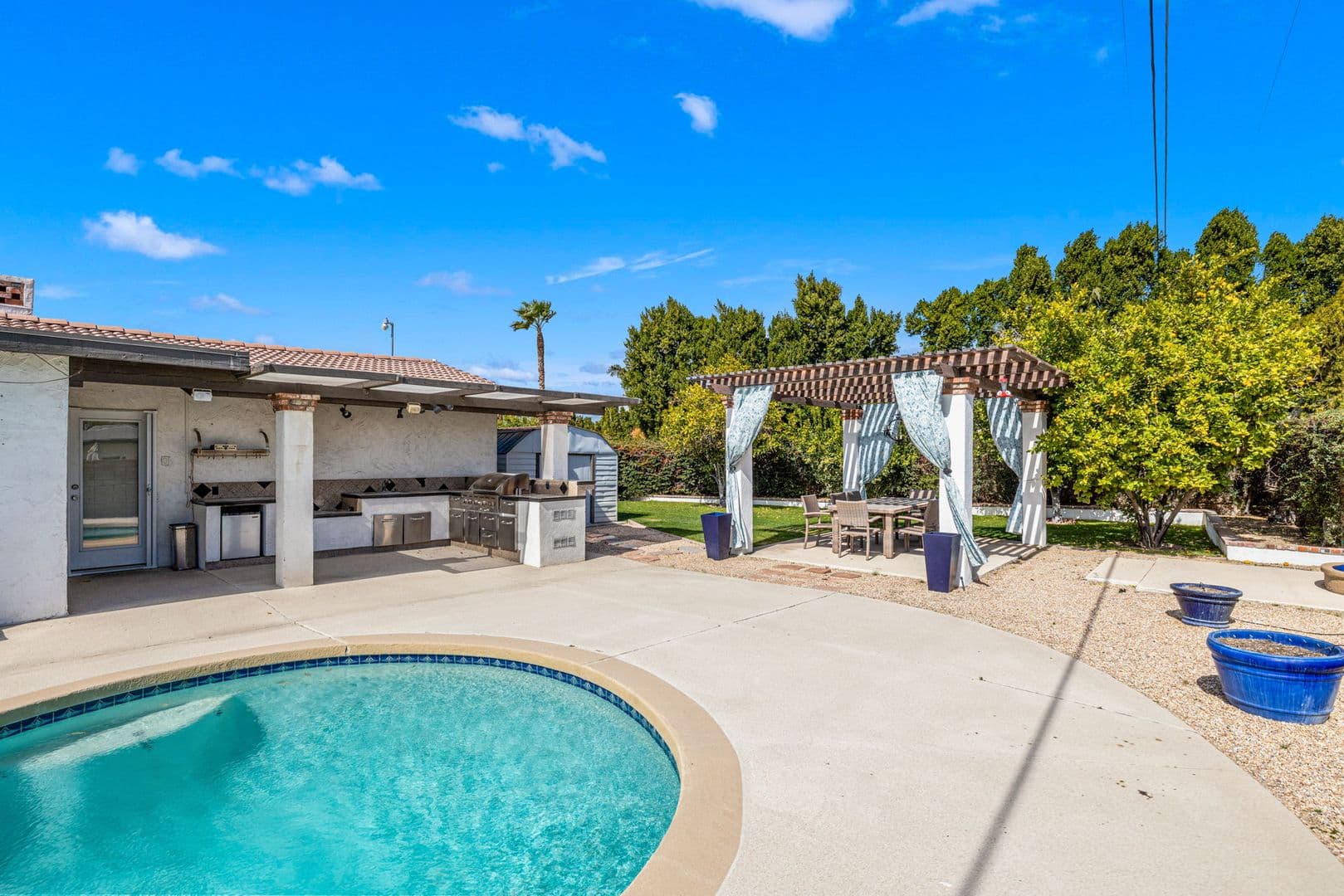 Palm Springs House: 2290 N Victoria Rd
