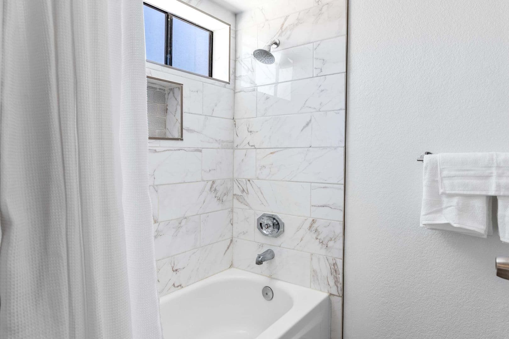 Palm Springs House: 2345 S Cherokee Way