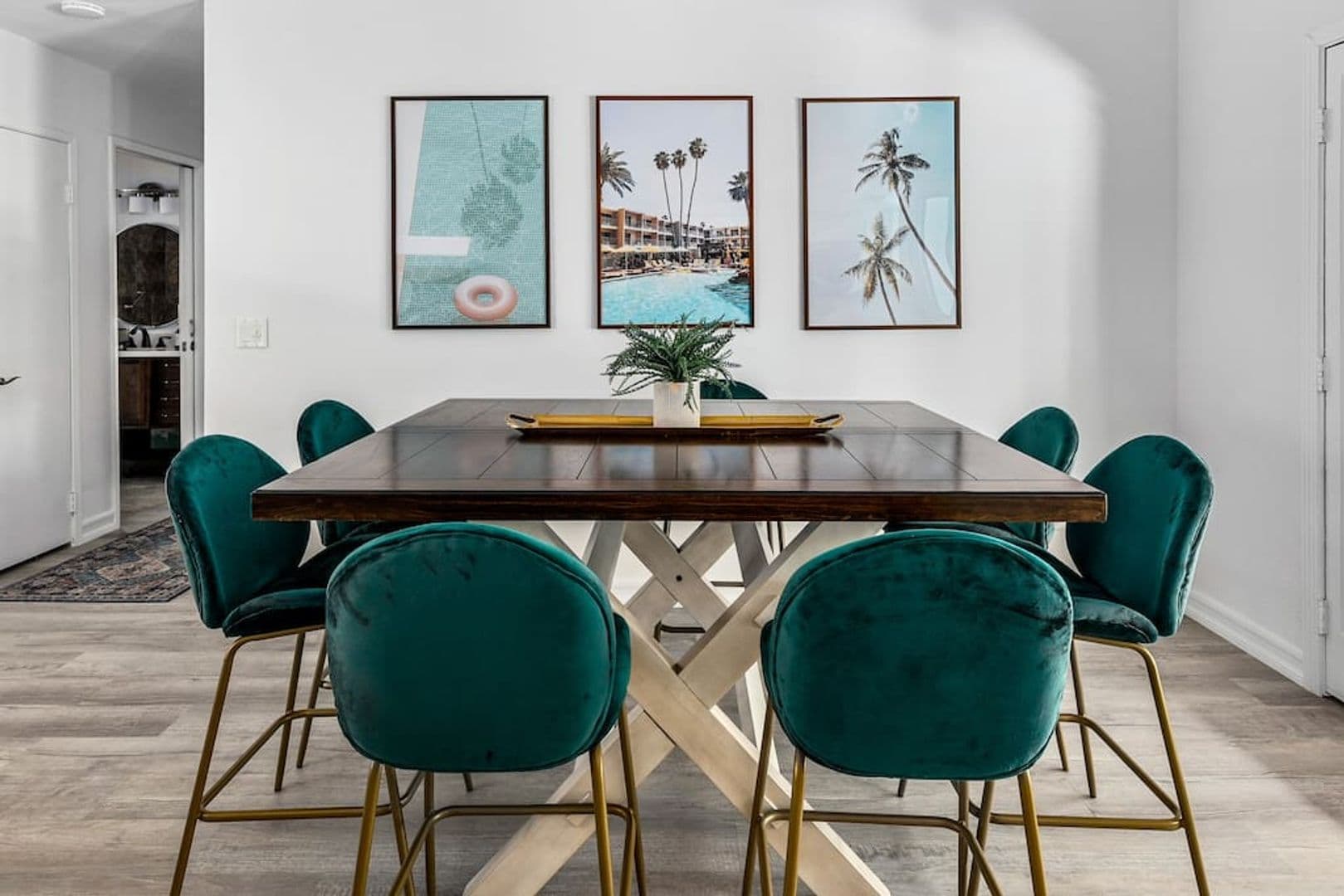 Palm Springs House: 2184 E Powell Rd