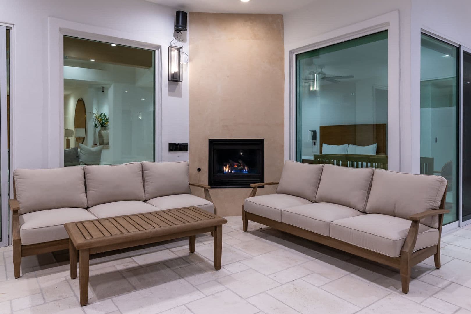 Palm Springs House: 875 Tamarisk Rd