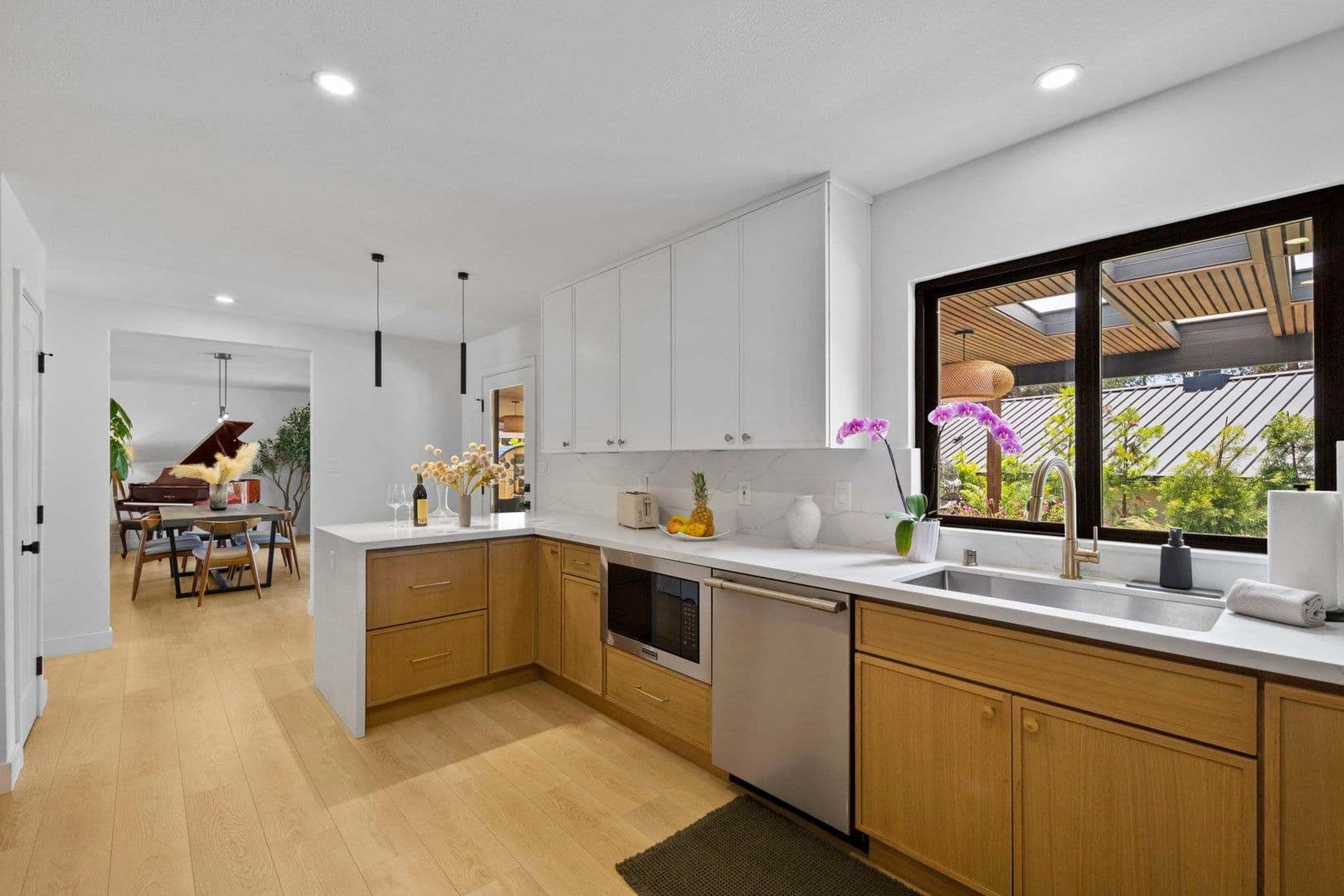 San Diego House: 5865 Cozzens Street