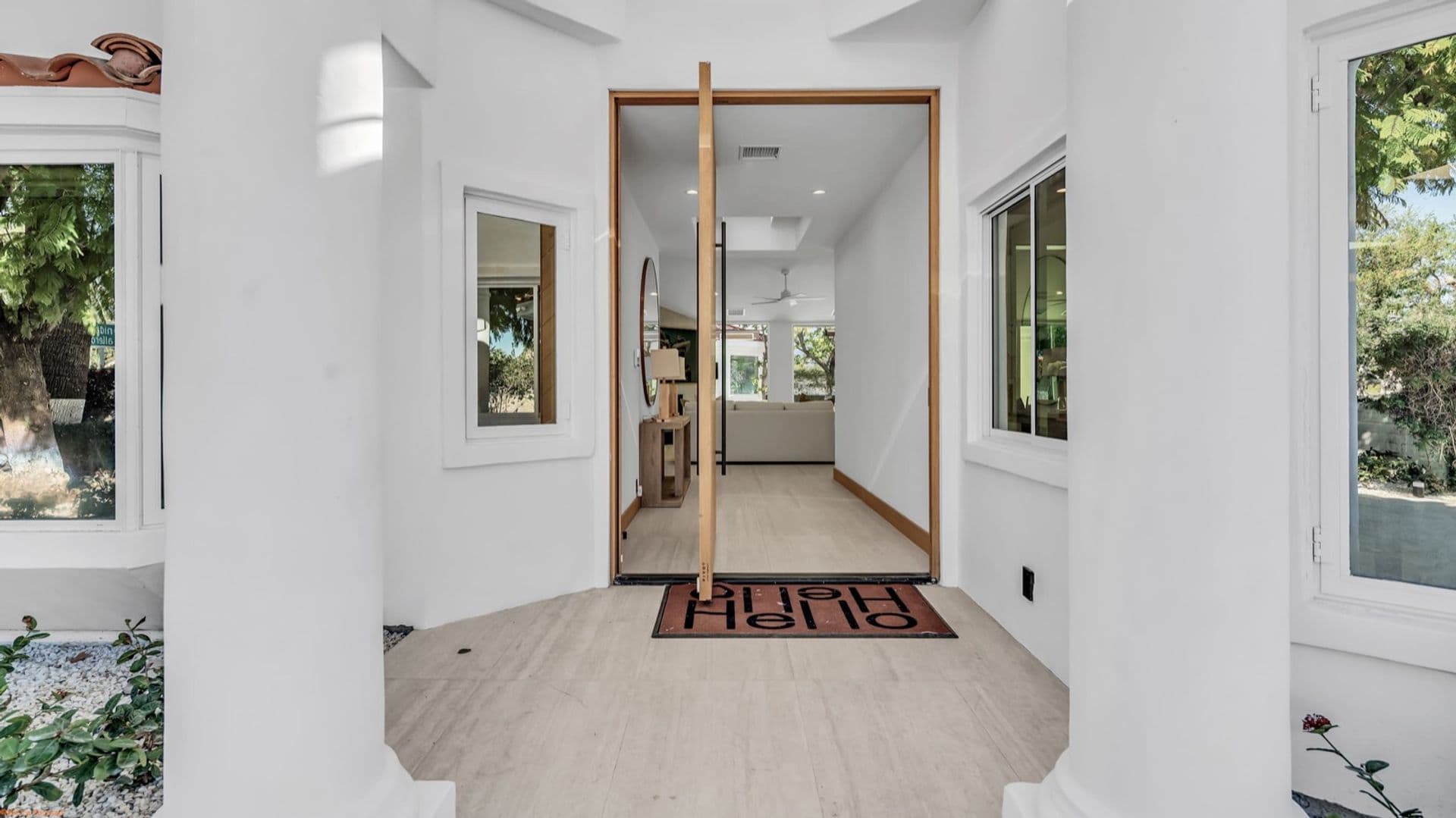 Palm Springs House: 875 Tamarisk Rd