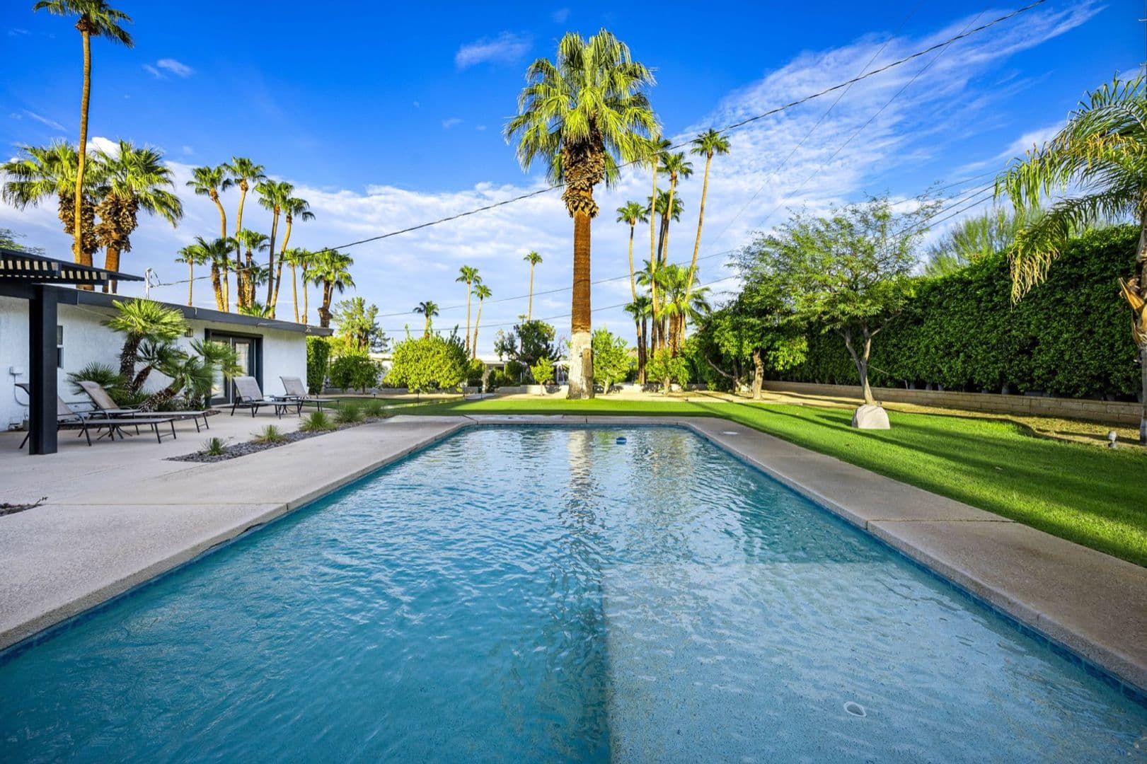 Palm Desert House: 73255 Grapevine Street