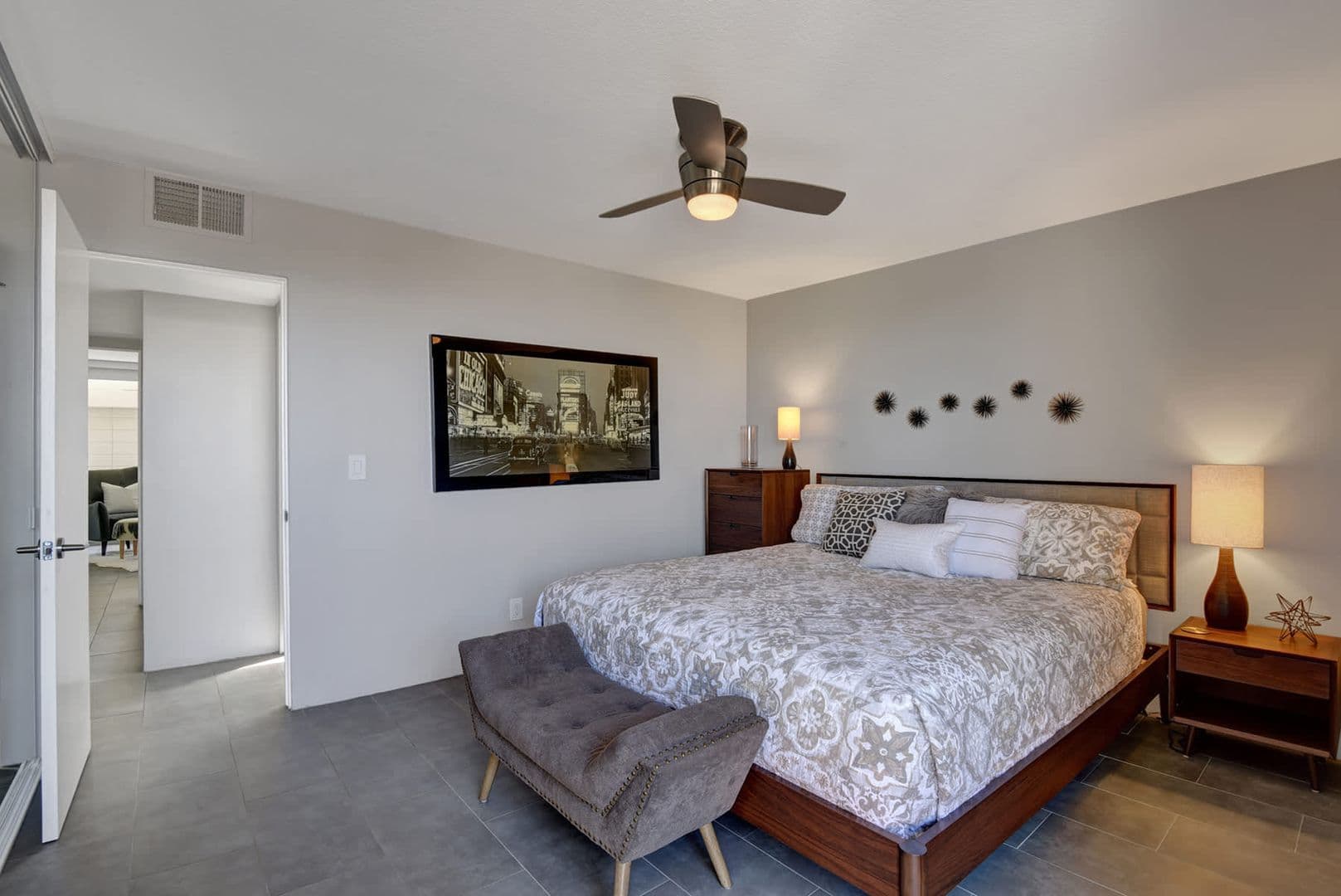 Palm Desert House: 72861 El Paseo