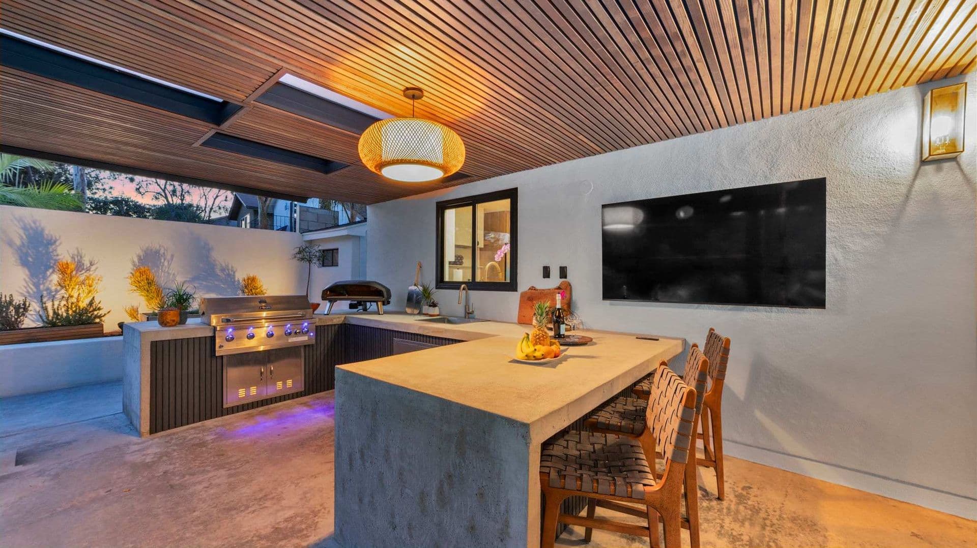 San Diego House: 5865 Cozzens Street