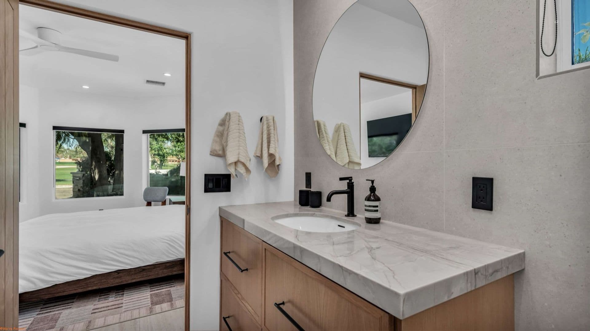 Palm Springs House: 875 Tamarisk Rd