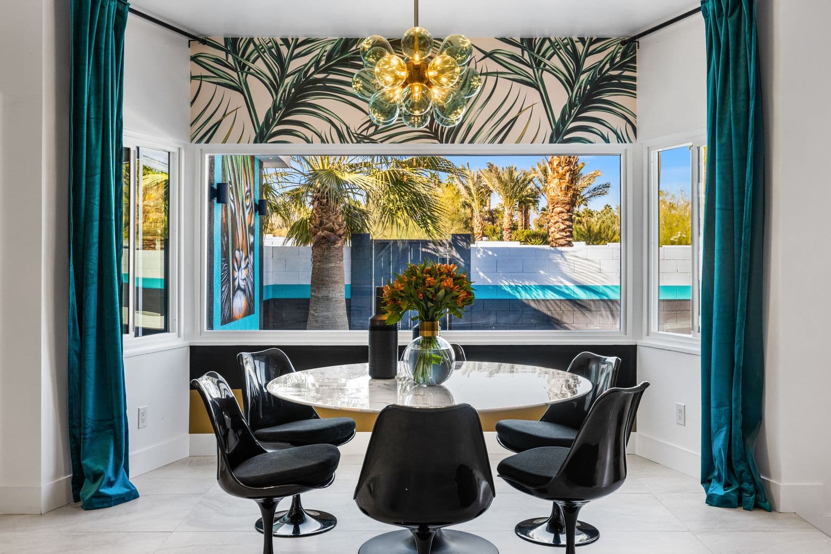 Palm Springs House: 2325 N Girasol Ave