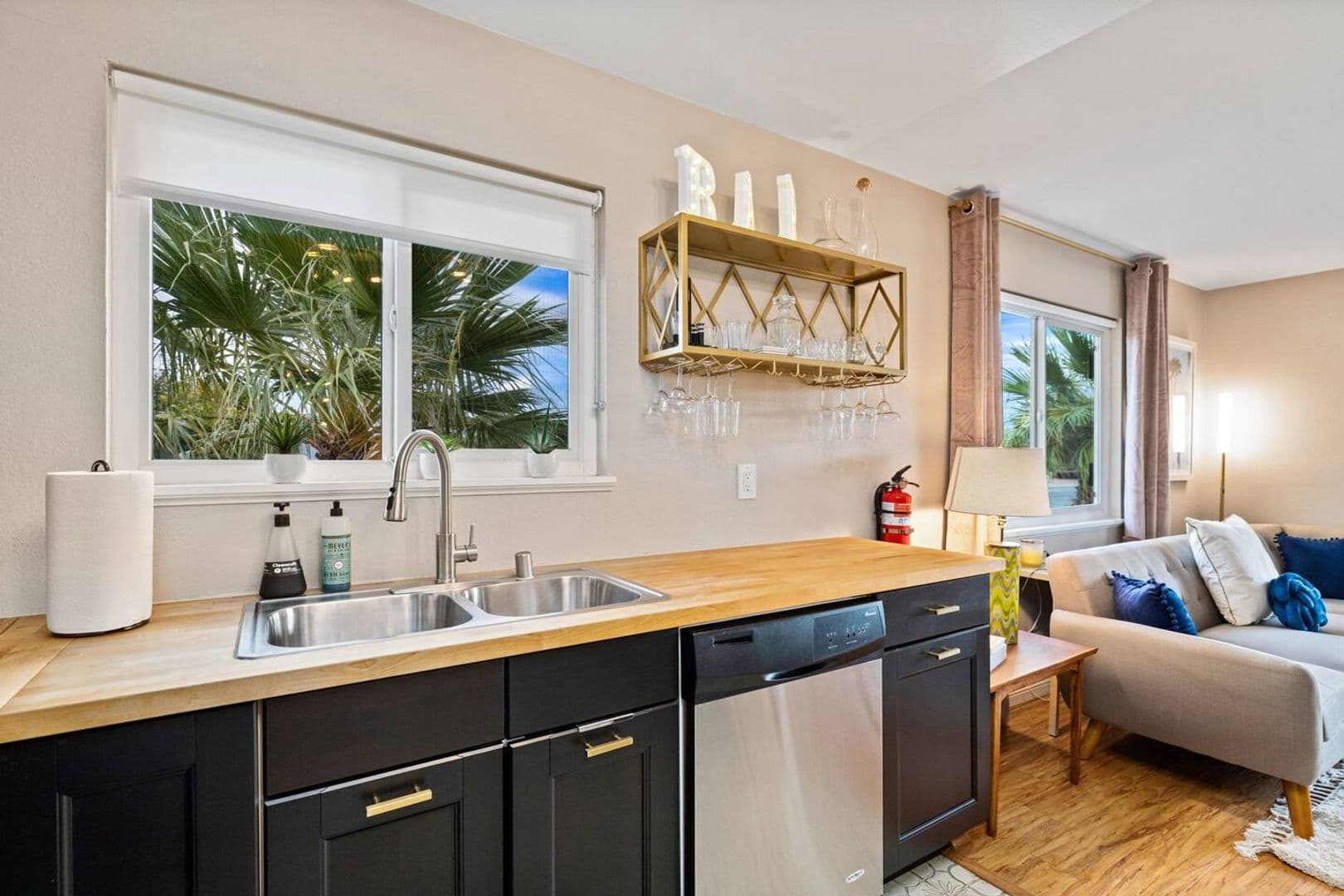 Palm Springs House: 2525 N Cerritos Rd