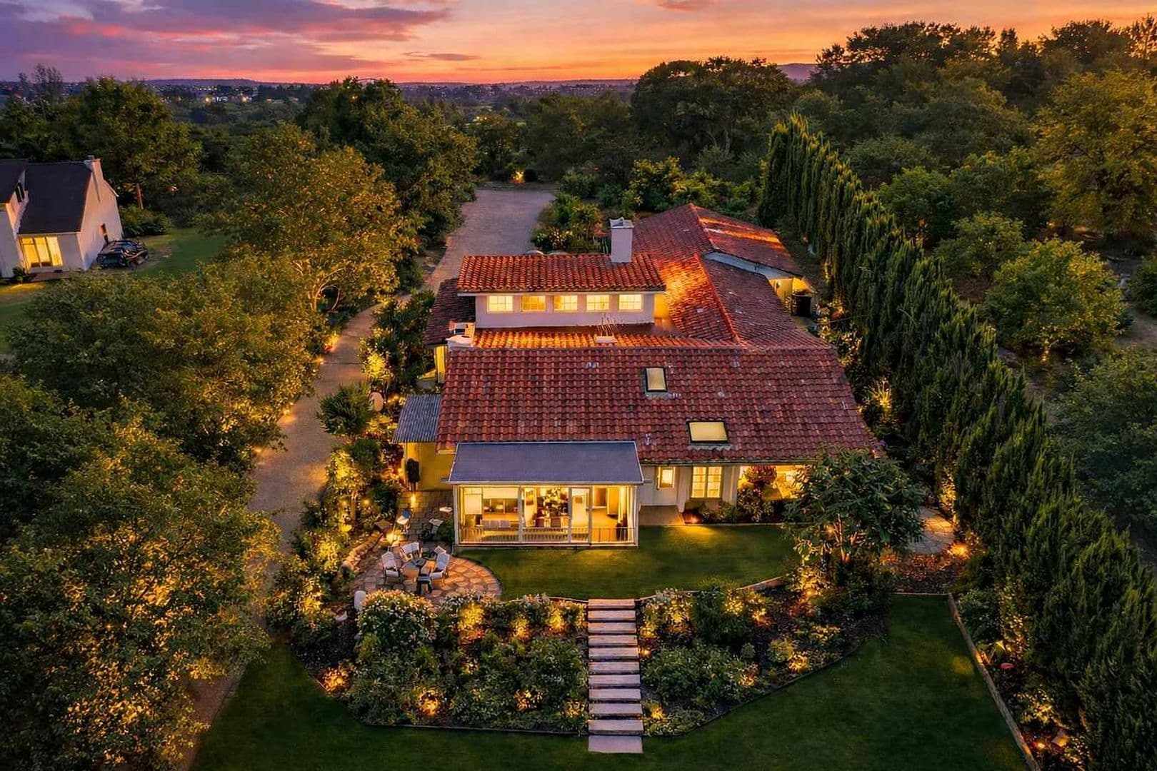 Fallbrook House: 1412 El Nido Dr