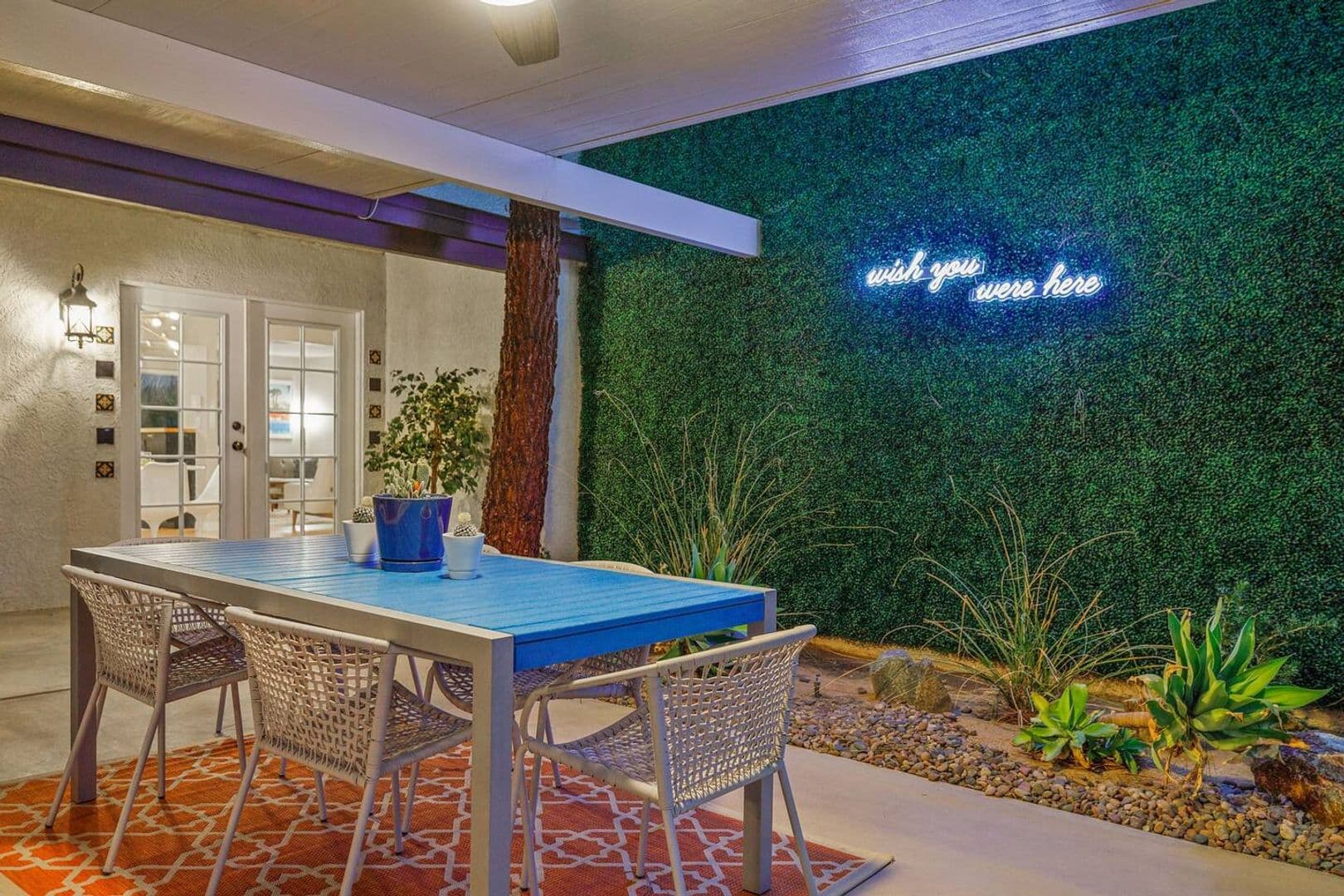 Palm Springs House: 2525 N Cerritos Rd