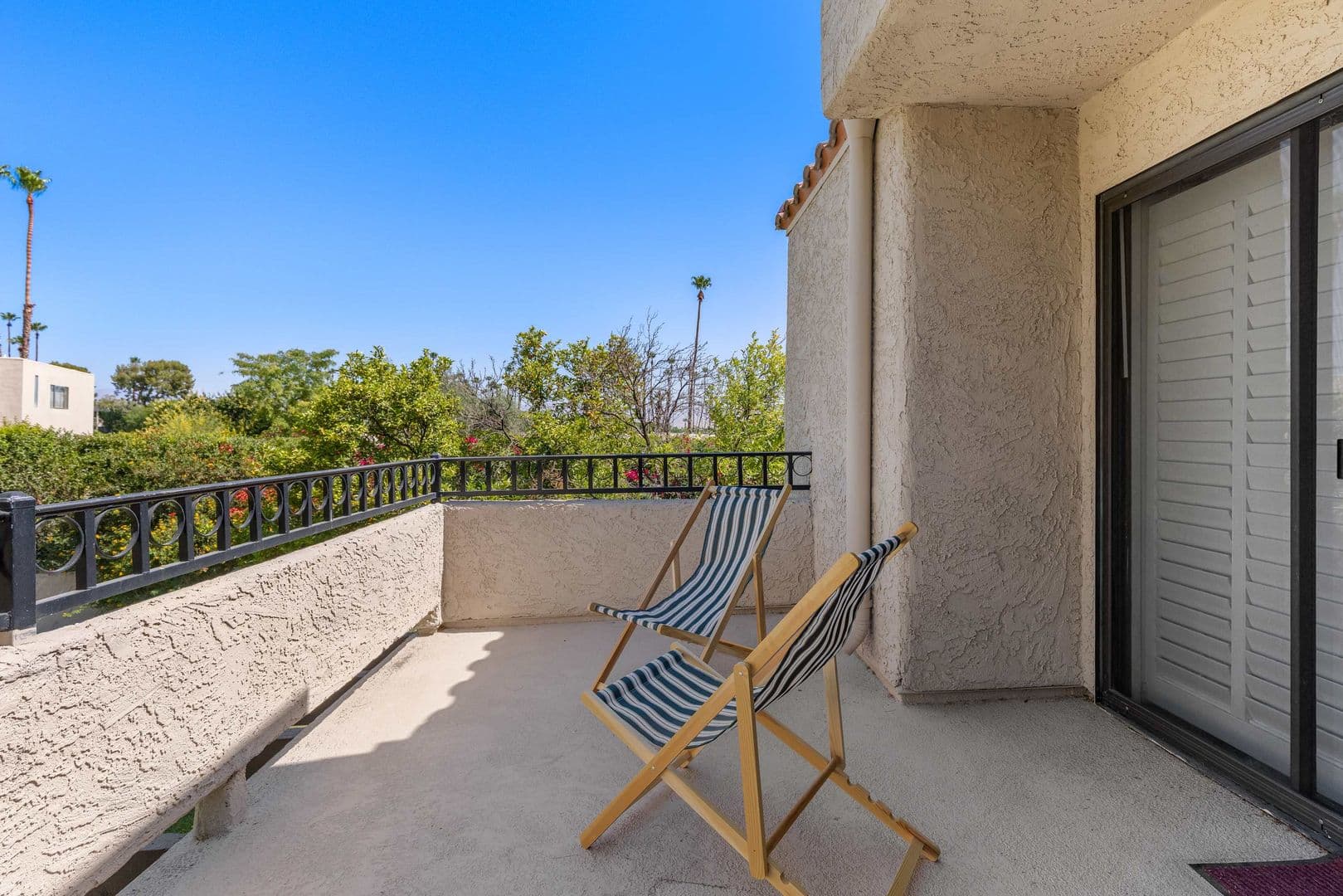 Palm Springs House: 2345 S Cherokee Way