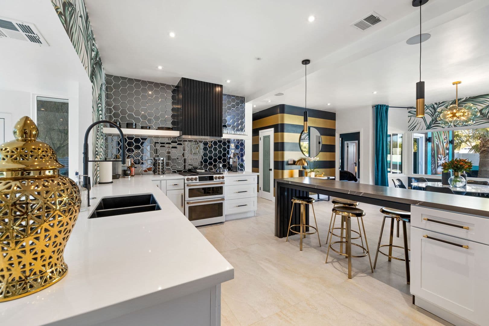 Palm Springs House: 2325 N Girasol Ave