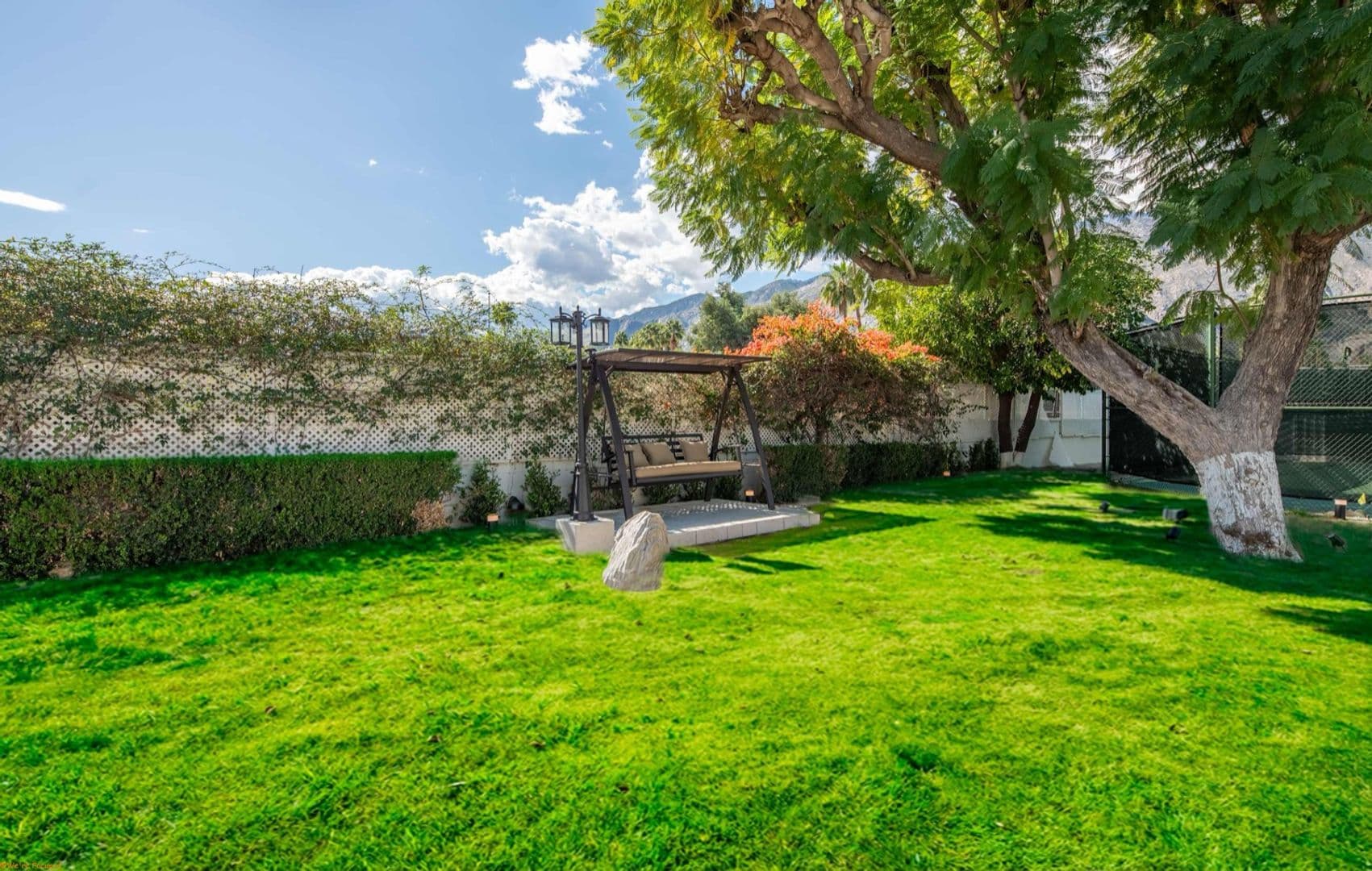 Palm Springs House: 875 Tamarisk Rd