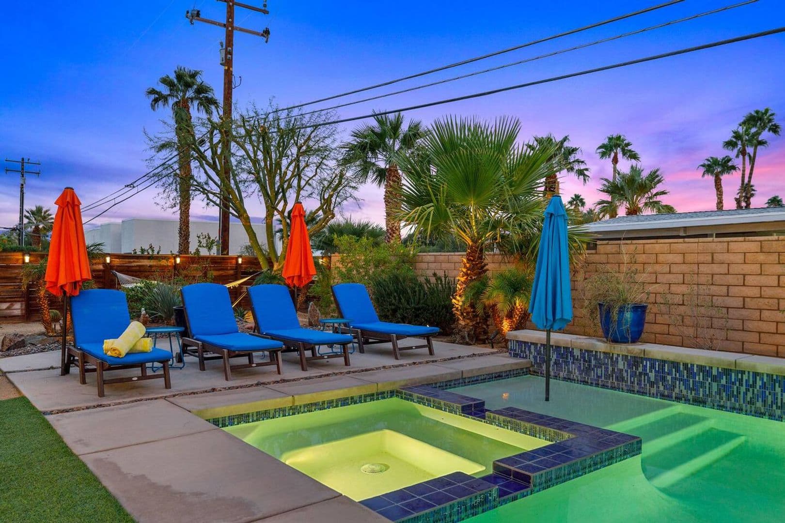 Palm Springs House: 2525 N Cerritos Rd