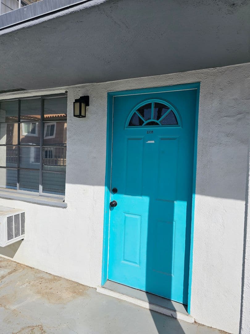 Palm Springs Apartment: 2231 N Palm Canyon