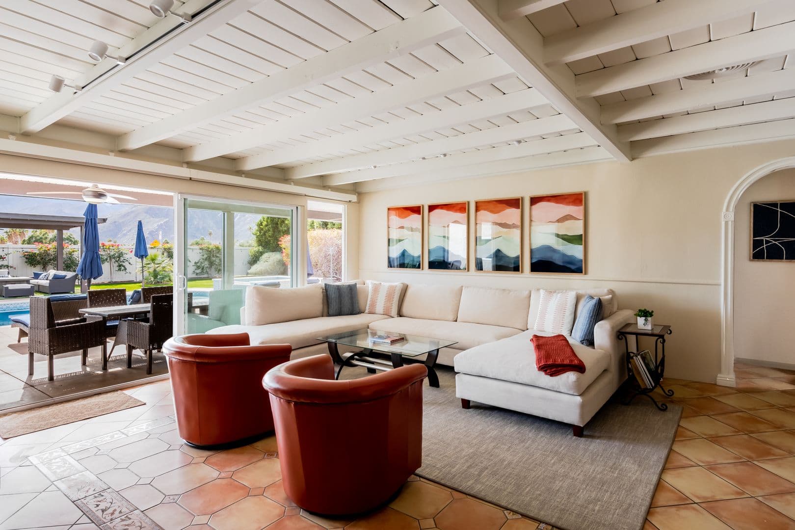 Palm Springs House: 477 East Via Colusa