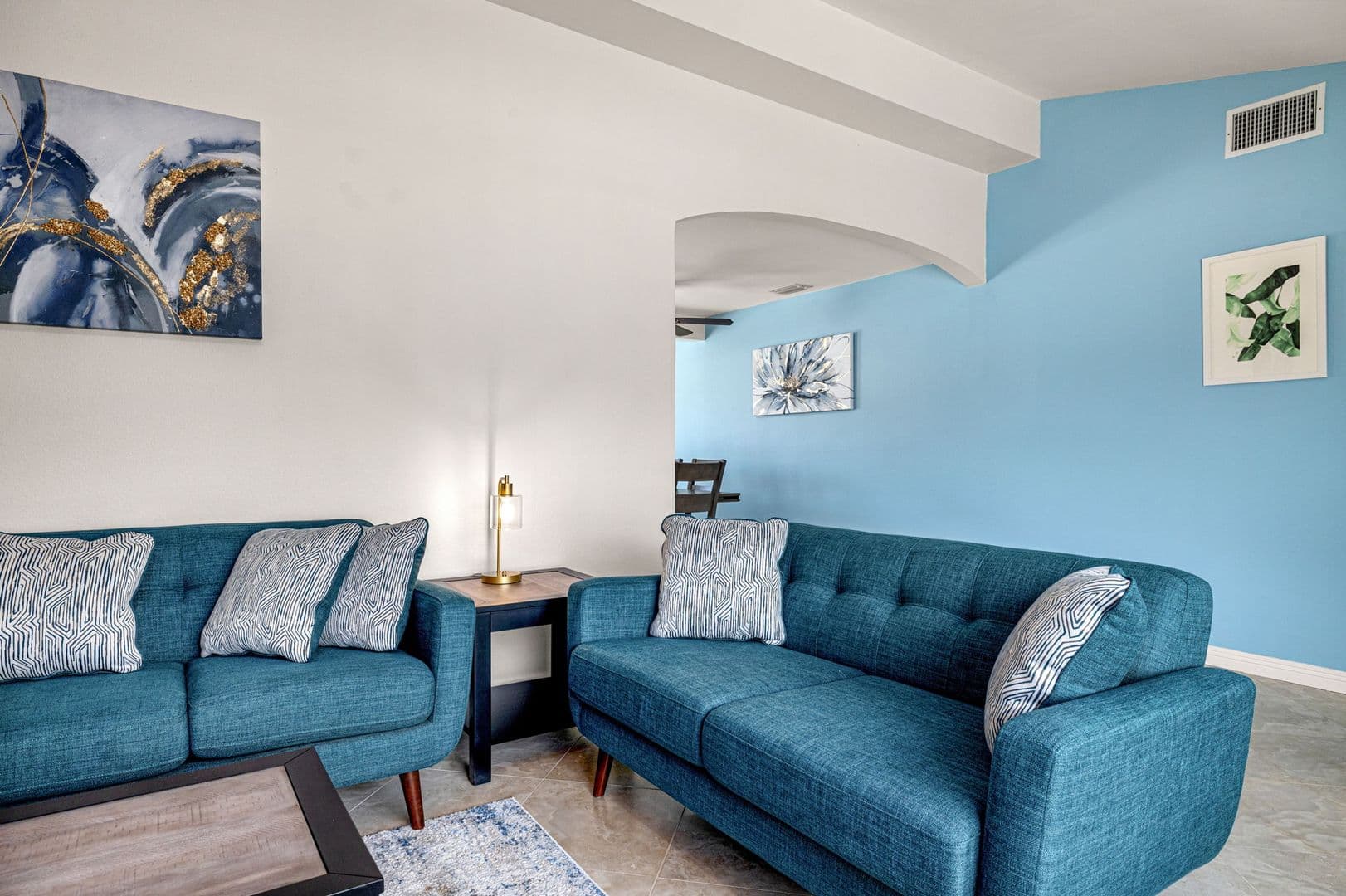 Palm Springs House: 2290 N Victoria Rd