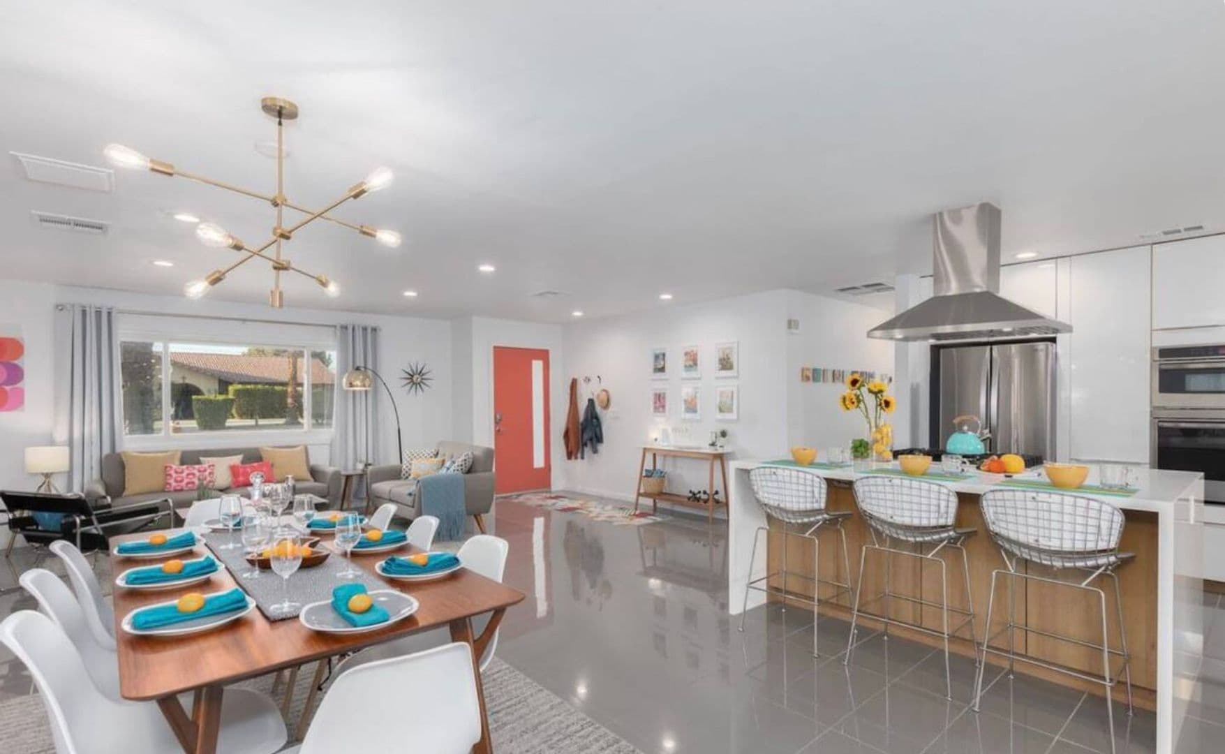 Palm Springs House: 2241 E Finley Rd