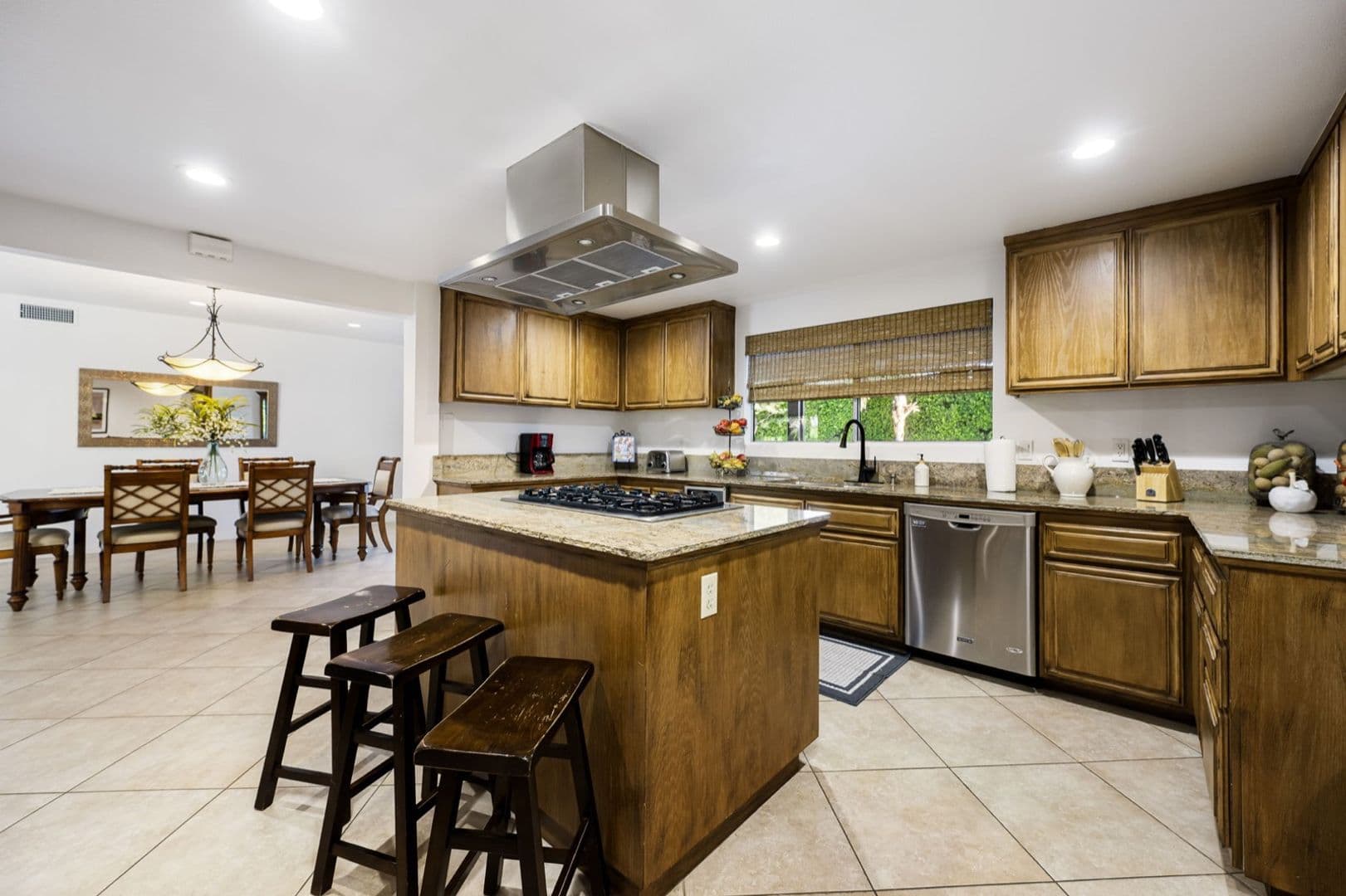 Palm Desert House: 73255 Grapevine Street