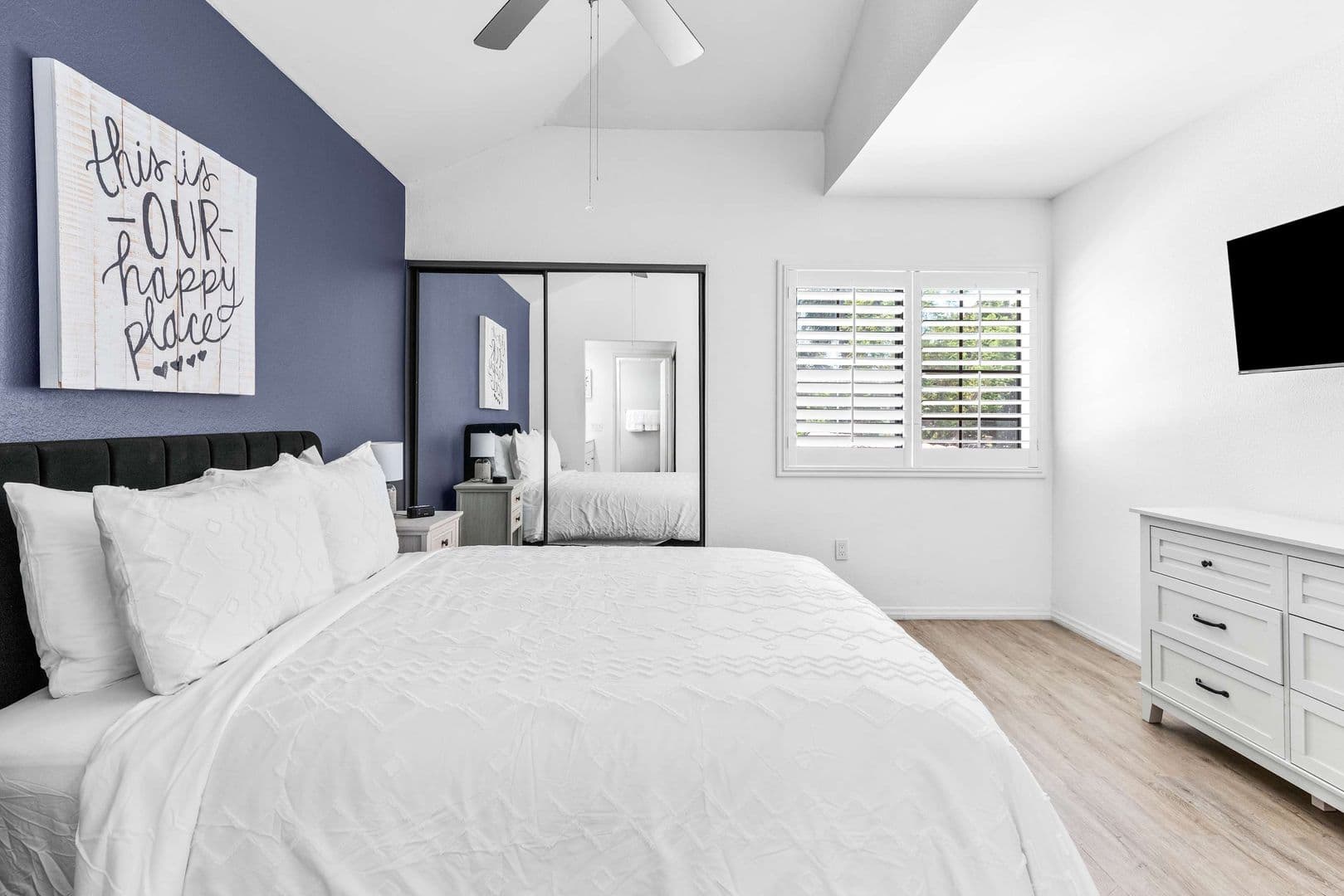 Palm Springs House: 2345 S Cherokee Way