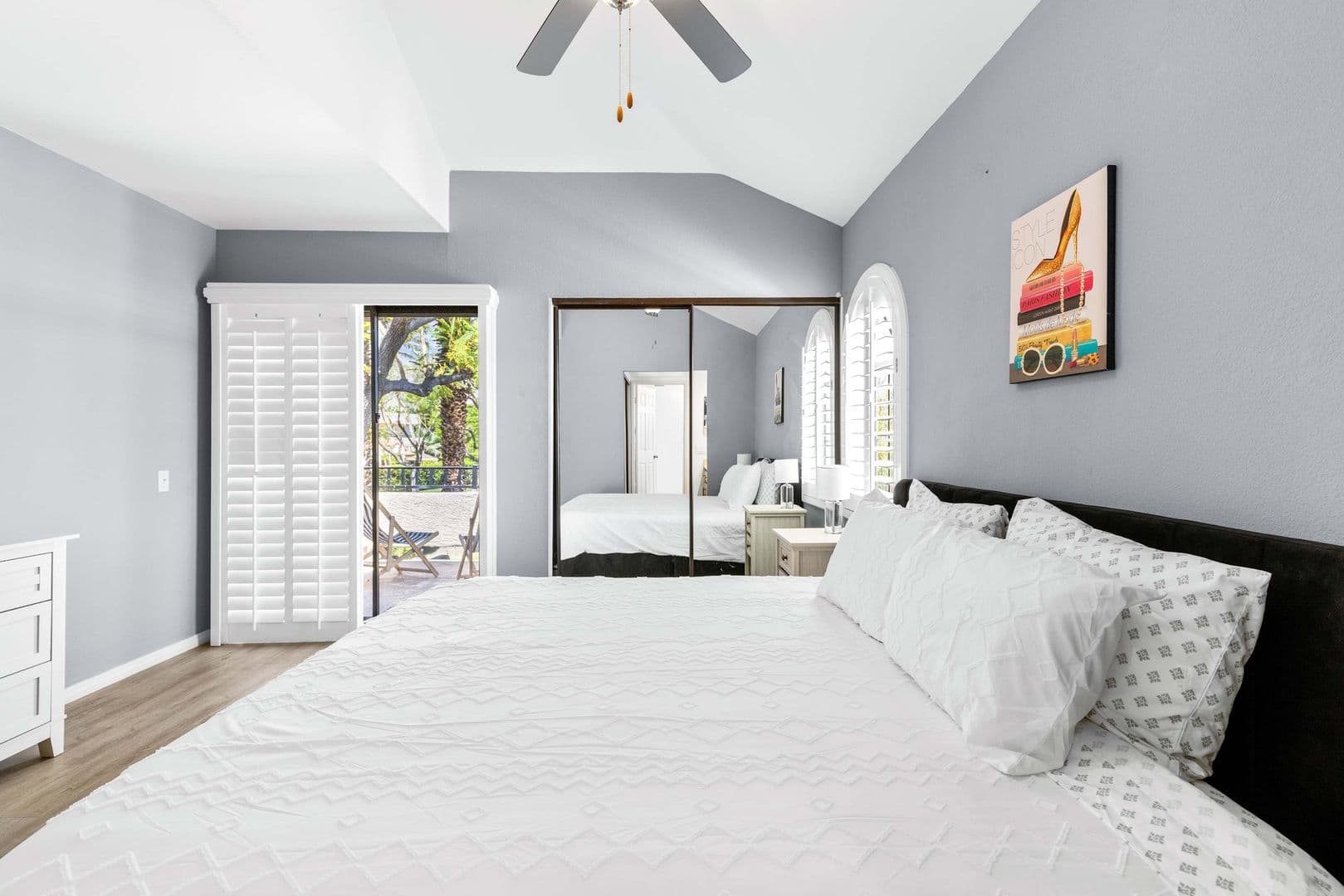Palm Springs House: 2345 S Cherokee Way