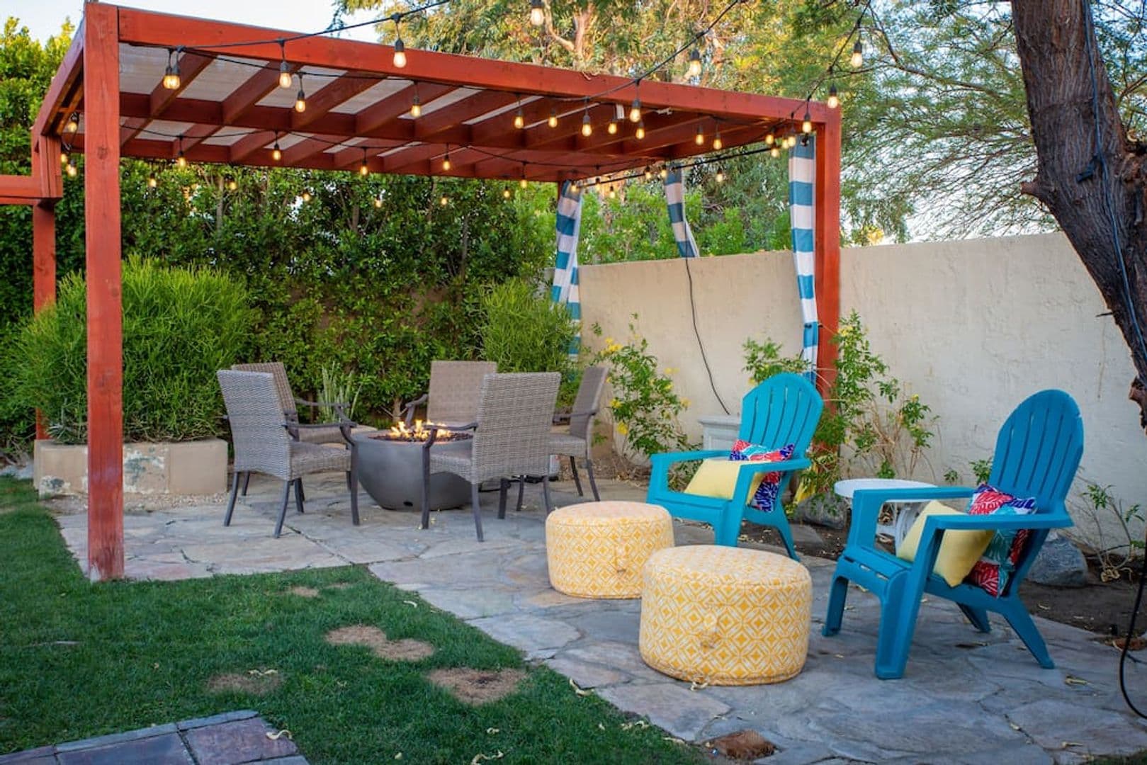 Palm Springs House: 2184 E Powell Rd