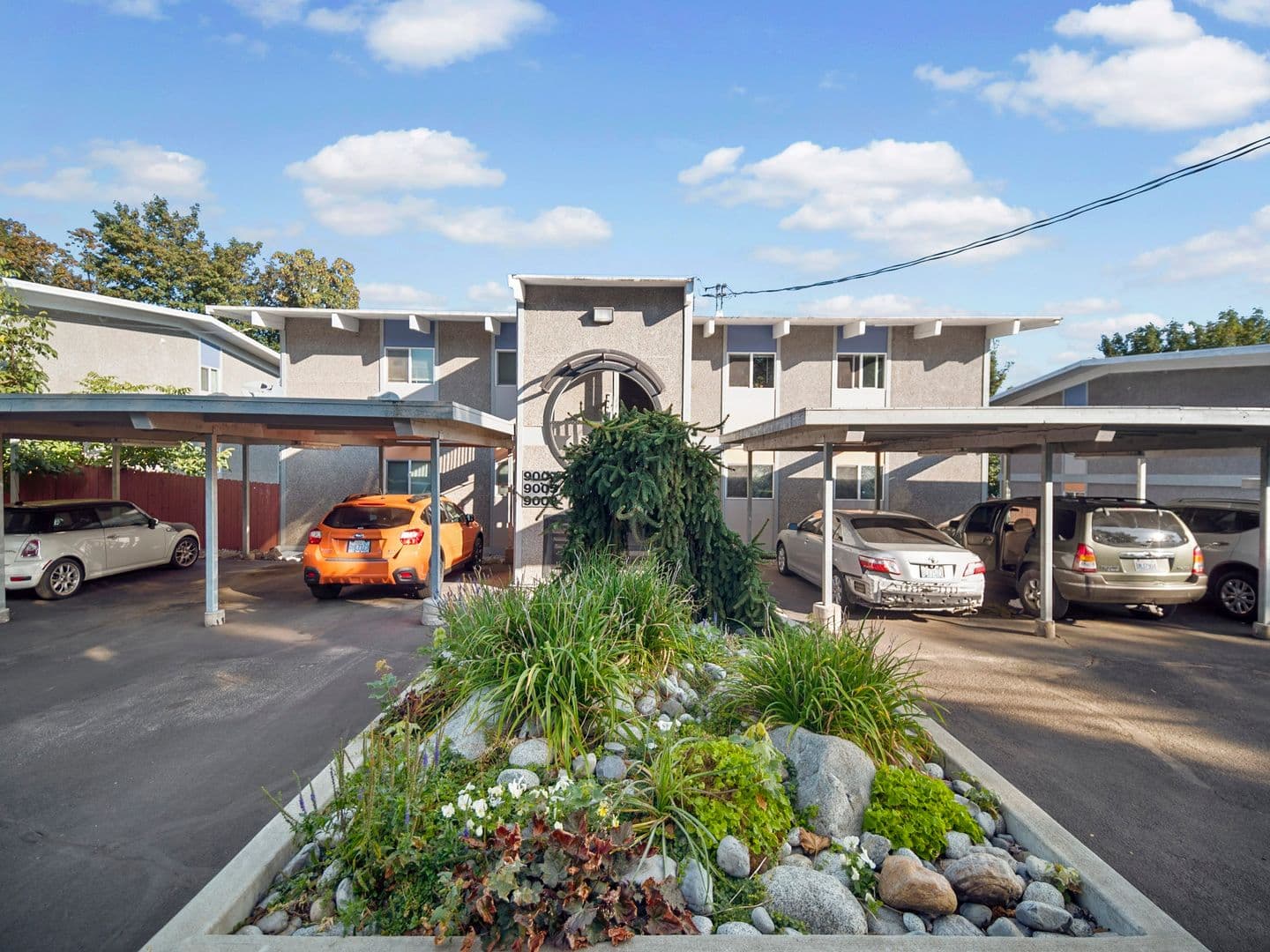 Millwood Apartment: 8927 E Liberty Ave