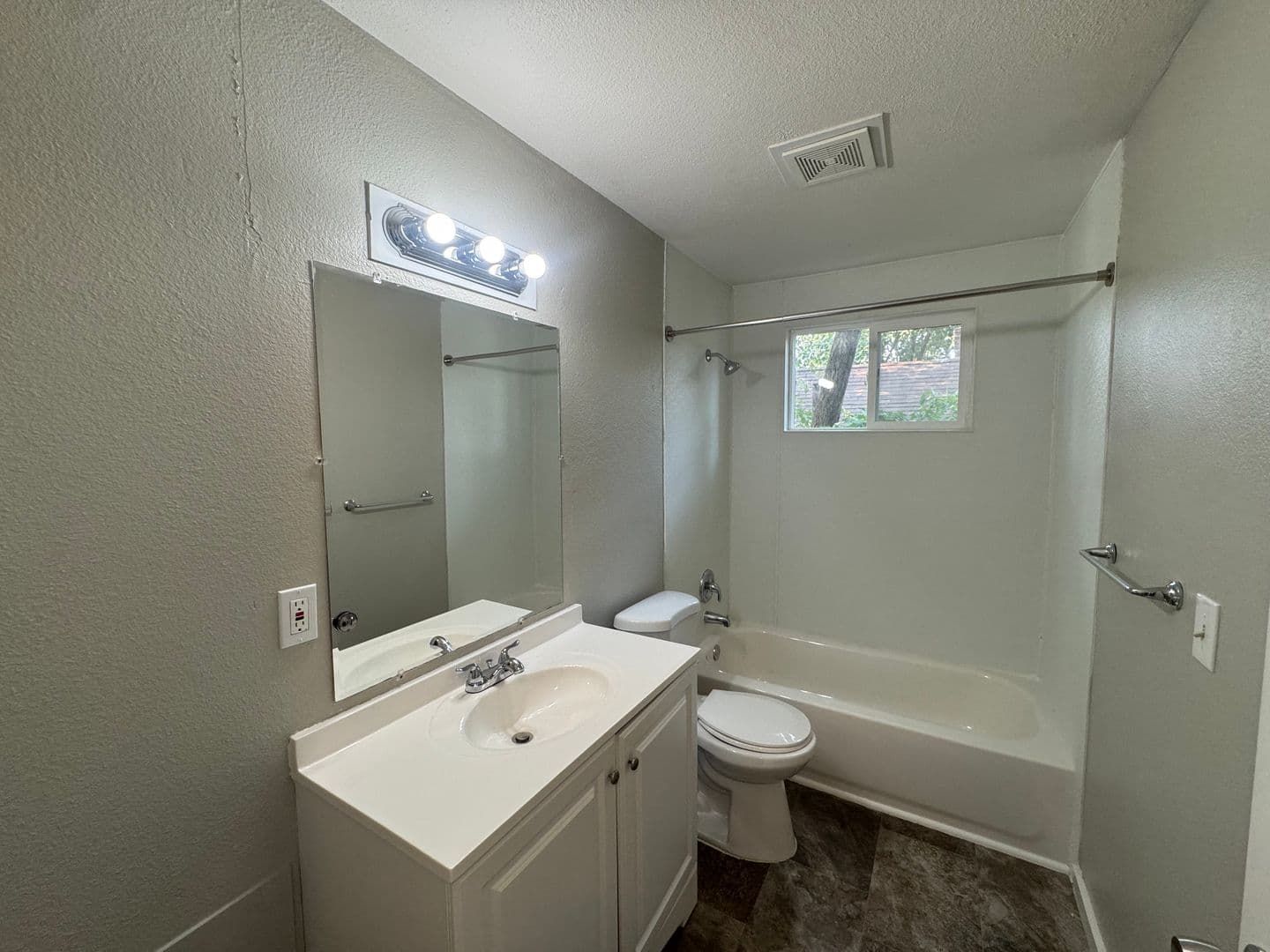 Spokane Apartment: 1802 W Gardner Ave