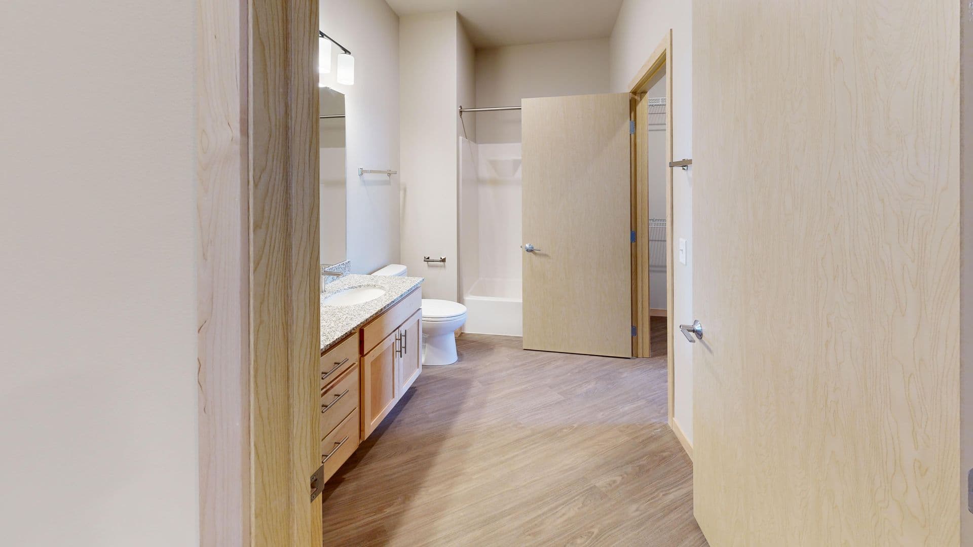 Madison Apartment: 512 S. Yellowstone Drive