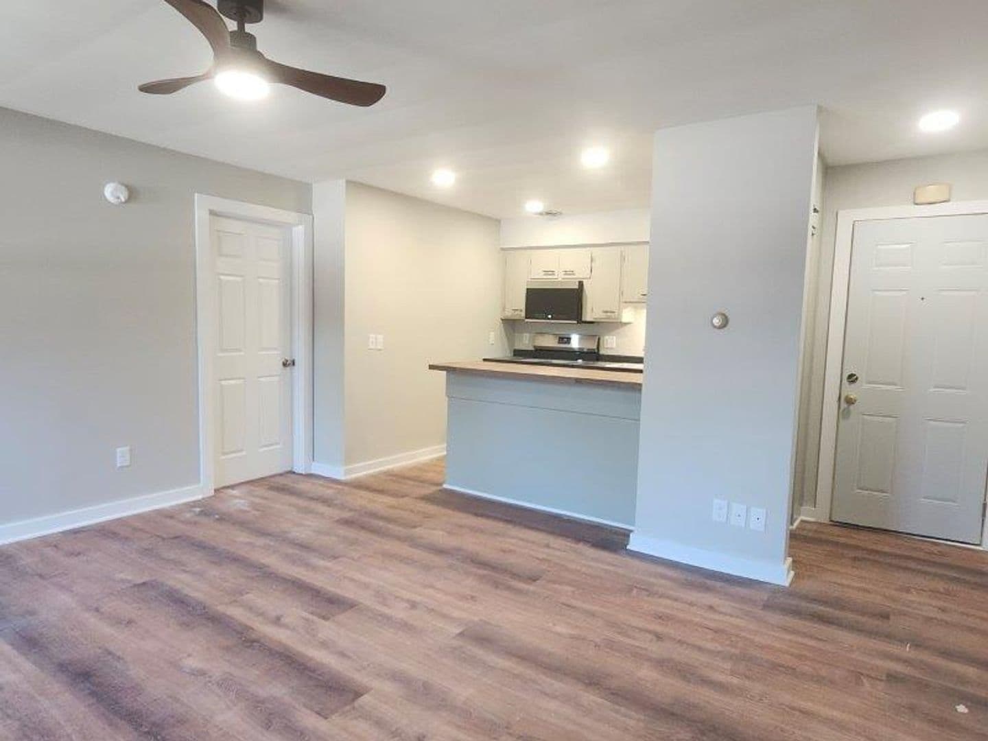 Monona Apartment: 3909 Monona Drive