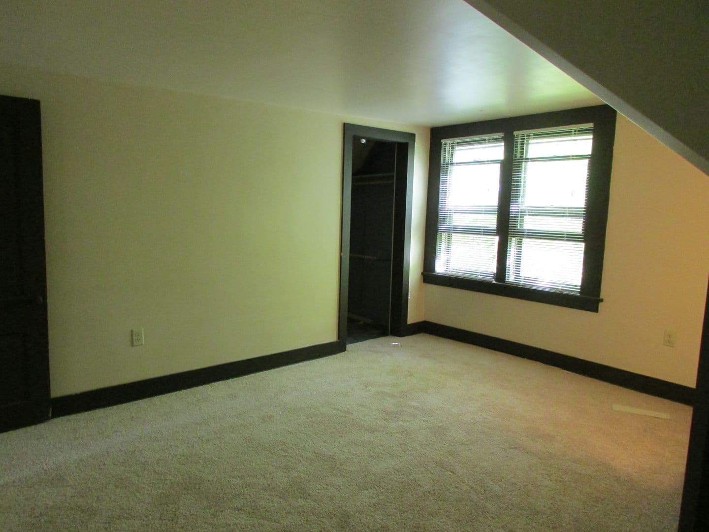 Madison Apartment: 11 North Franklin Street