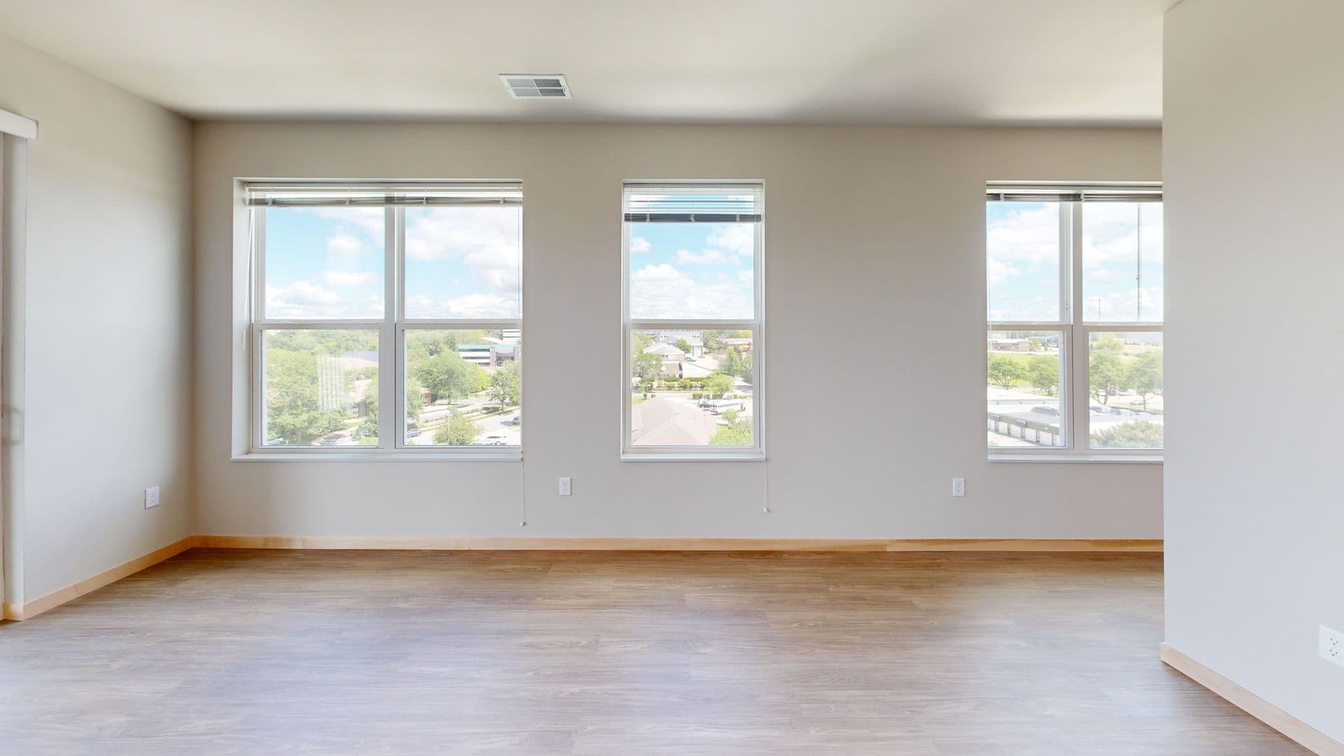Madison Apartment: 512 S. Yellowstone Drive